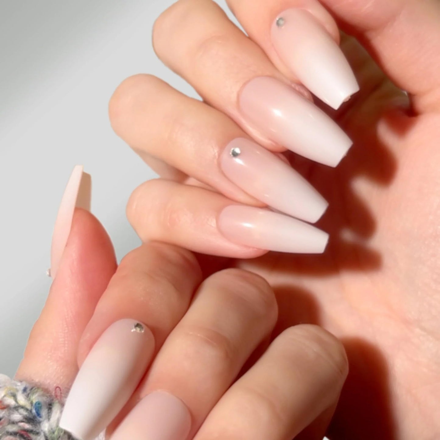 PaintLab Press On Nails - Gradient Nude Coffin Fake Nails, 30 Nails in 15 Sizes with Glue, Reusable Salon Quality Press On Nails
