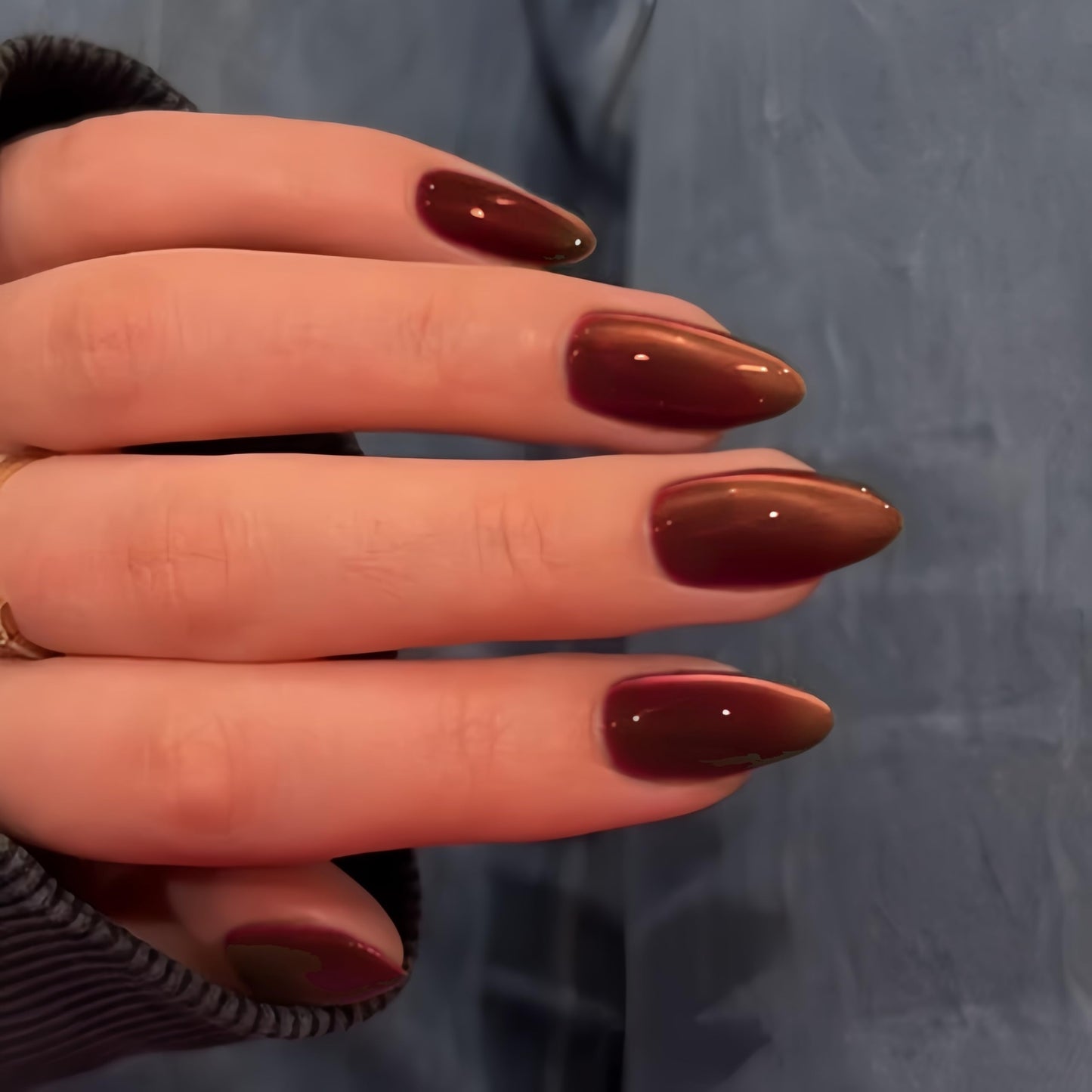 KQueenest Cat Eye Warm Brown Press on Nails Almond, Glitter Press on Nails Medium, Sparkly Shiny Soft Gel Fake Nails Set, Cute Bling Chrome Glue on Nails Medium Stiletto for Women Small Hand 30 Pcs