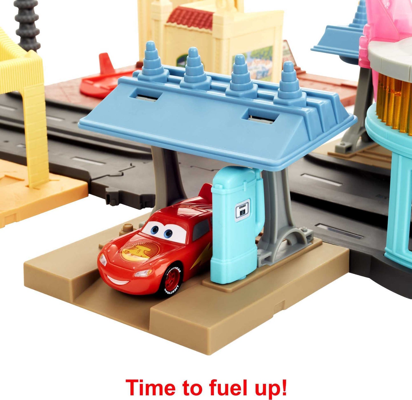 Mattel Disney and Pixar Cars On The Road Playset with 2 Toy Vehicles & Light-Up Countdown, Includes Lightning McQueen & Mater Truck