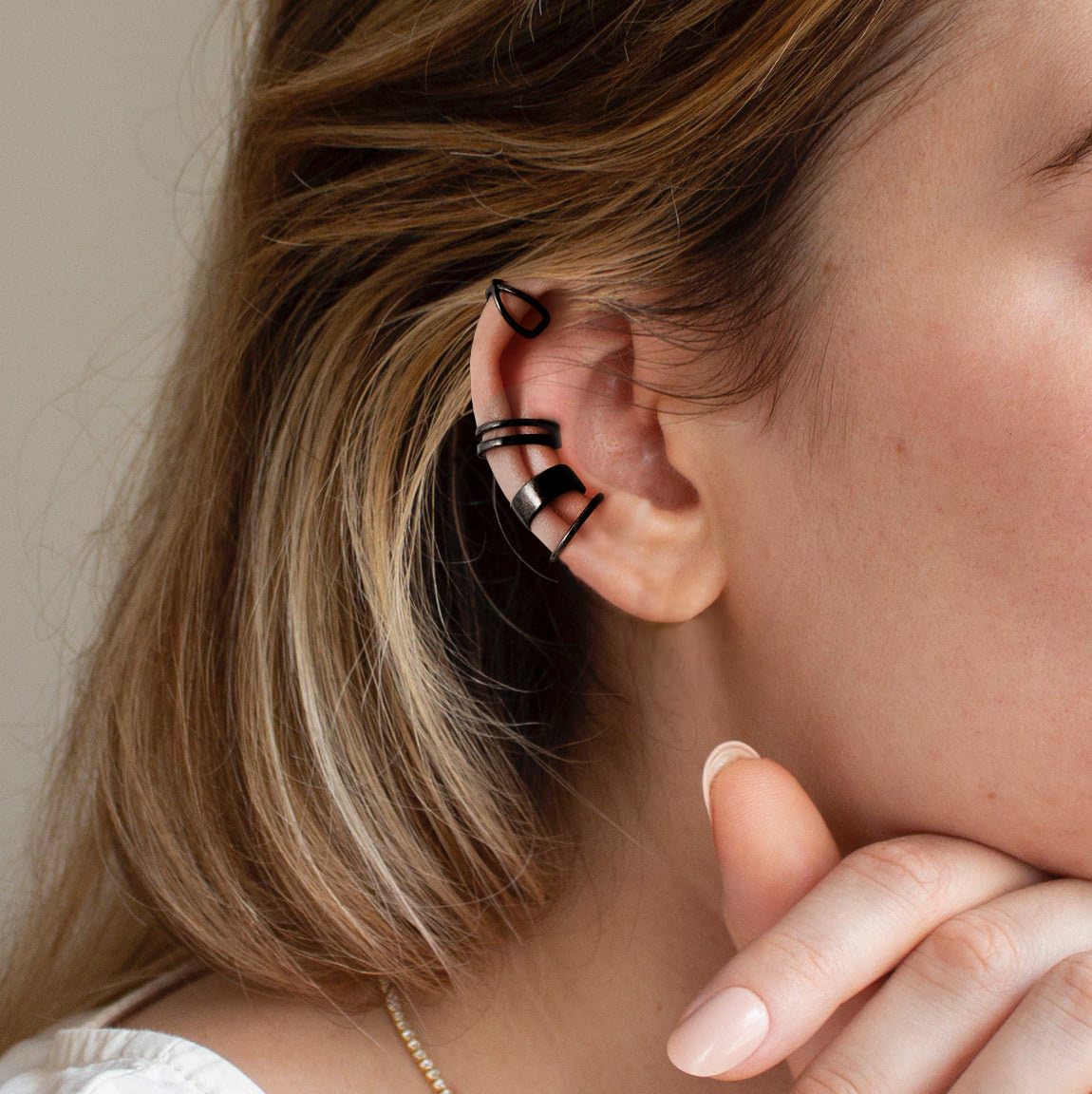 CHIC & ARTSY 925 Sterling Silver Black Ear Cuffs Set Fake Ear Cuffs Non Piercing Ear Conch Clip on Cartilage Earrings for Women Men | 4 Various Styles