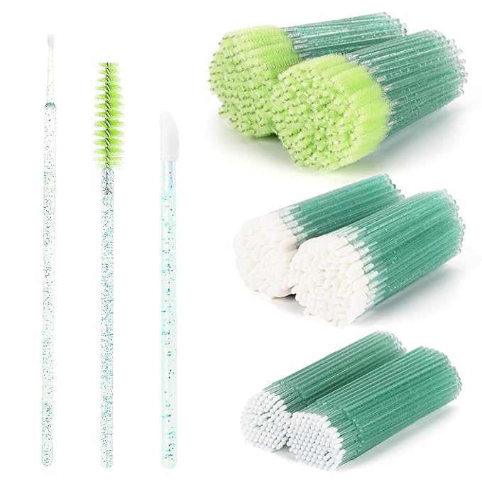 600 PCS Eyelash Extension Supplies Kit, 200 Spoolies Mascara Wands Disposable 200 Lip Brushes 200 Micro Swabs Green Eyelash Brushes Makeup Applicator Tool