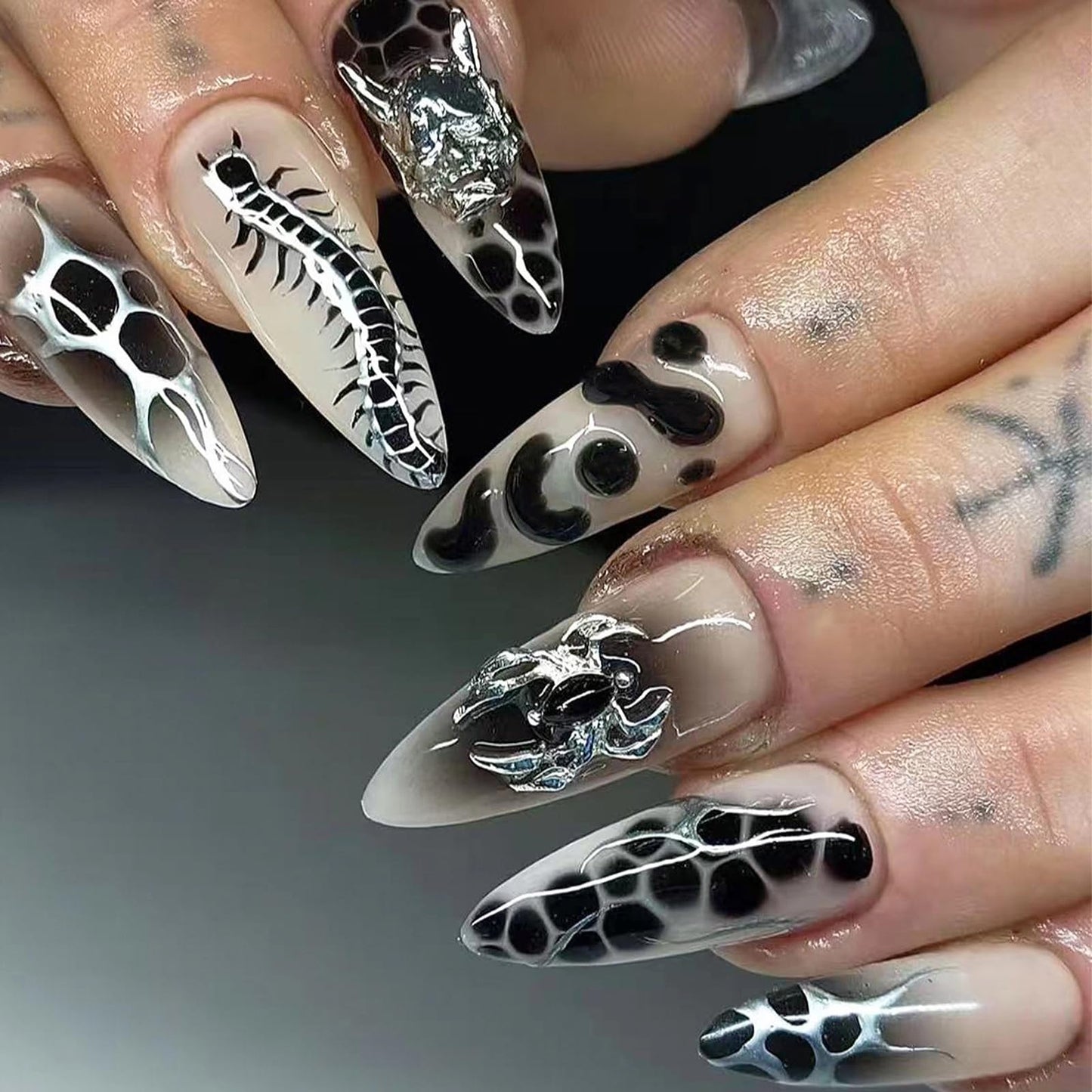 MISUD Press on Nails - Long Stiletto Fake Nails with Goth Black Silver, Acrylic Gothic Y2K Chain Design 24 pcs