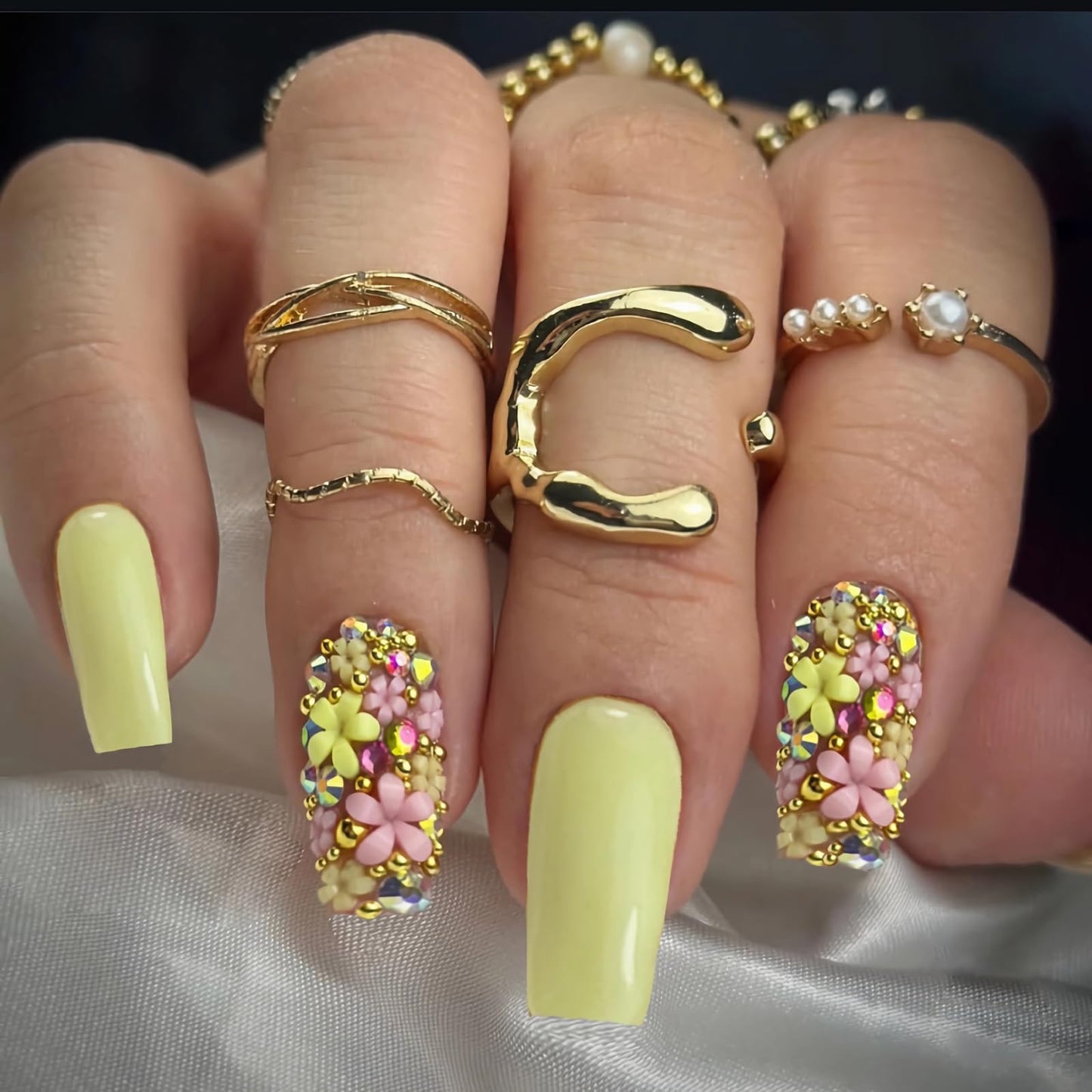 MISUD Press on Nails - Long Square Fake Nails with Yellow, Acrylic Flower Rhinestone Design 24 pcs