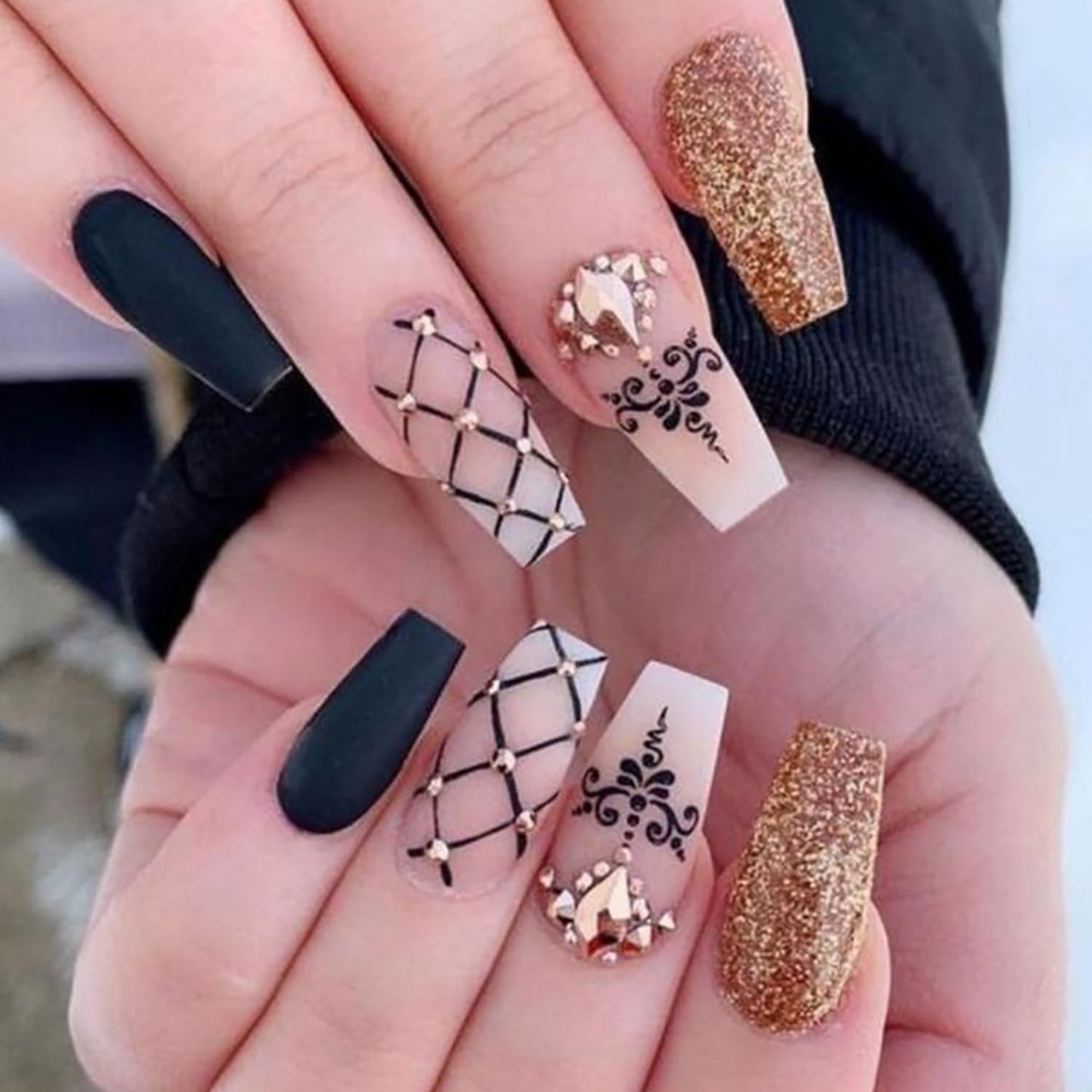 Medium Press On Acrylic Nails with Black Grid Designs - Full Cover Coffin Glossy Golden Diamond False Nails, Reusable Set for Women