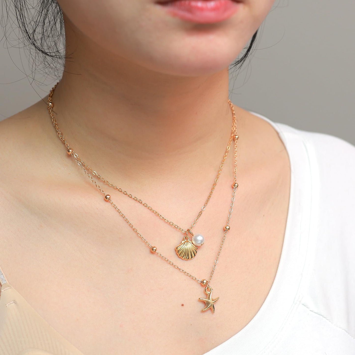 Starfish Shell Necklace for Women, 14K Gold Plated Layered Shell Starfish SeaShell Pearl Pendant Charm Beaded Necklace Stack Dainty Beach Ocean Beachy Necklaces for Women Summer Vacation Non Tarnish