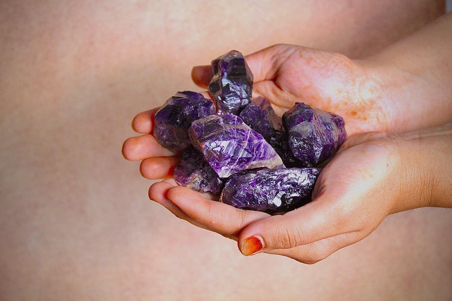 Healing Crystal Stones, 1.25-2.0" Large Reiki Healing Gemstones Natural Tumbled Polished Stones for Energy Witchcraft Therapy Meditation Pack 2 (Amethyst)
