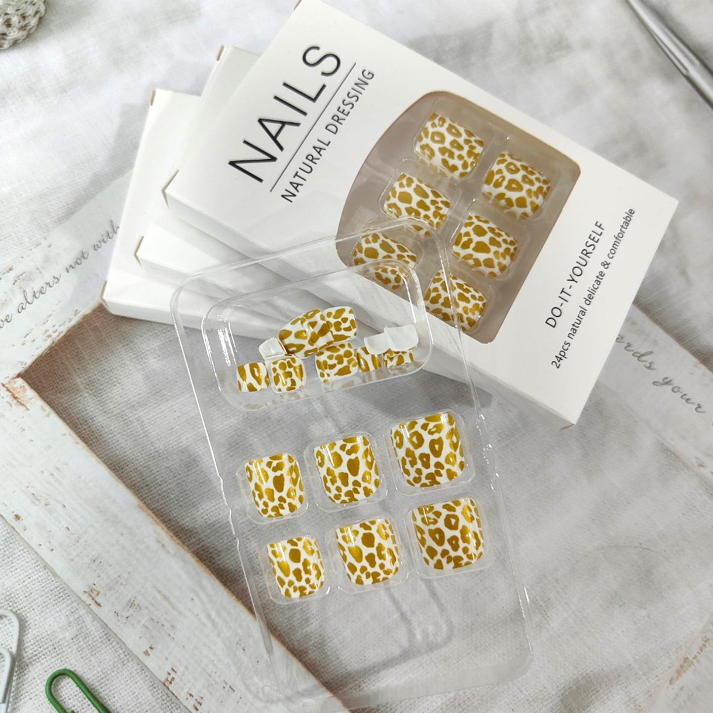 Gold Press on Toenails Short Square Fake Toe Nails with Golden Leopard Print Designs Acrylic False Toenails Glossy Summer Toenail Press on Nails Artificial Toenails for Coquette Women 24Pcs
