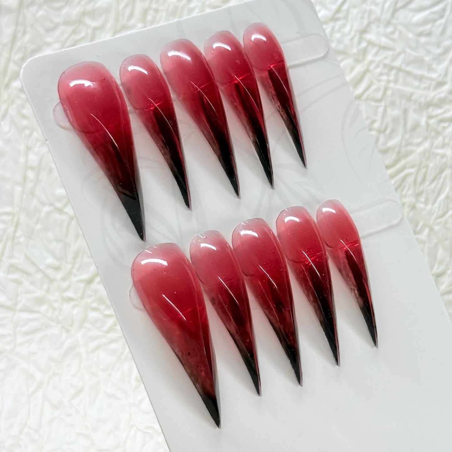 10 Pcs Halloween Press on Nails Handmade Bloody Black Red Gradient Fake Nails Full Cover Eagle Claw Design Long Curved Stiletto Thick Nails Press Ons Goth Nail for Women (Size M)
