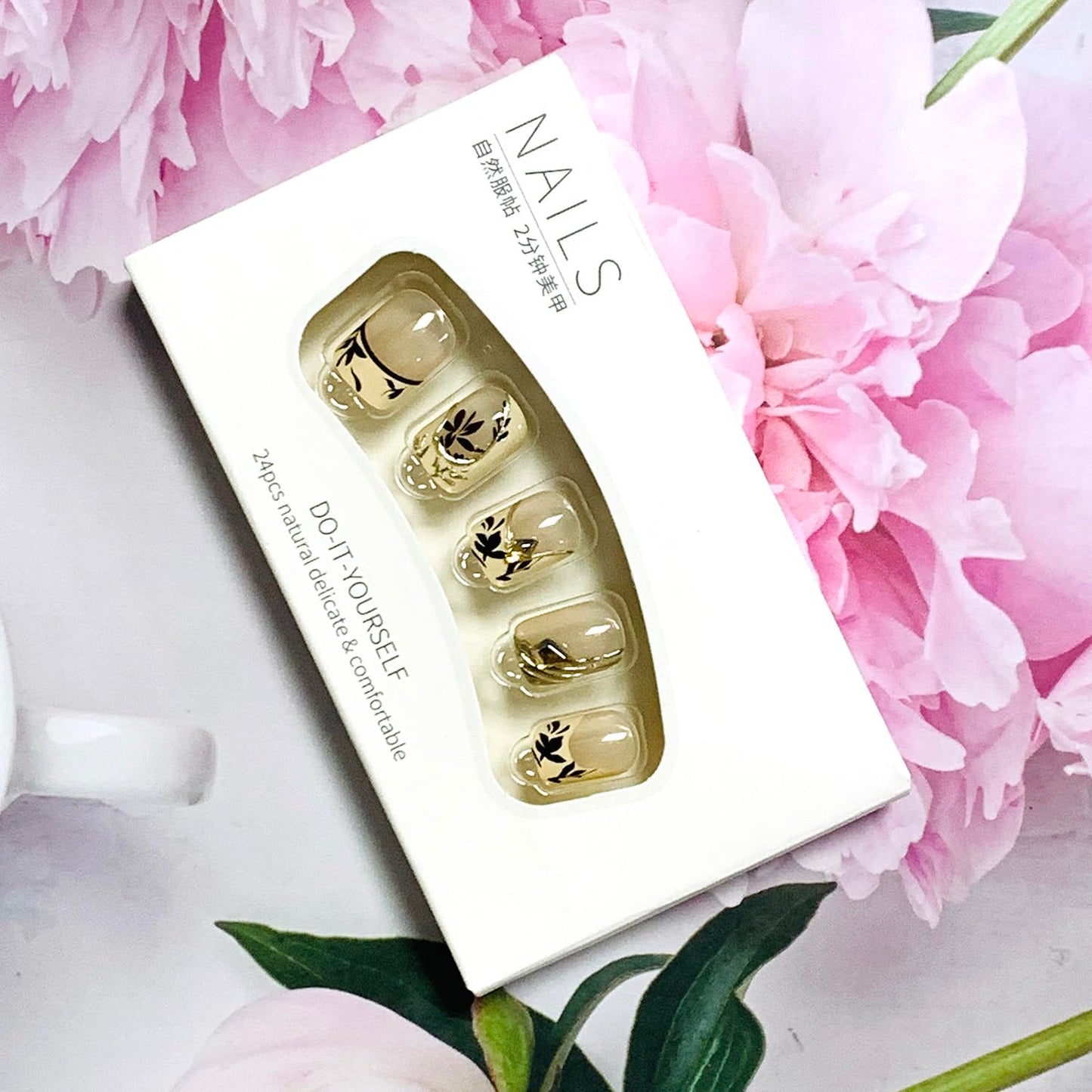 Thanksgiving Press on Short Nails Square Shaped Acrylic Glossy Full Cover Square Fall False Nails with Maple Leaf Designs Artificial Autumn Leaves Glue ons Square Fake Nails for Women Girls(LZ274)