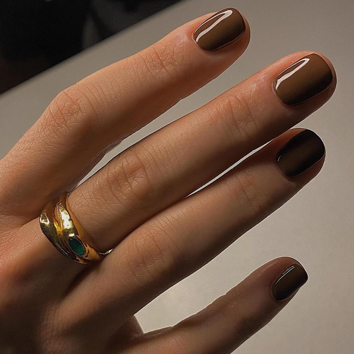 KQueenest Brown Press on Nails Short Square, Glossy Short Fake Nails Press ons, Dark Coffee Acrylic Nails Press on, Natural Fit False Nails Set, Small Stick on Nails for Women Fall Winter 24 Pcs