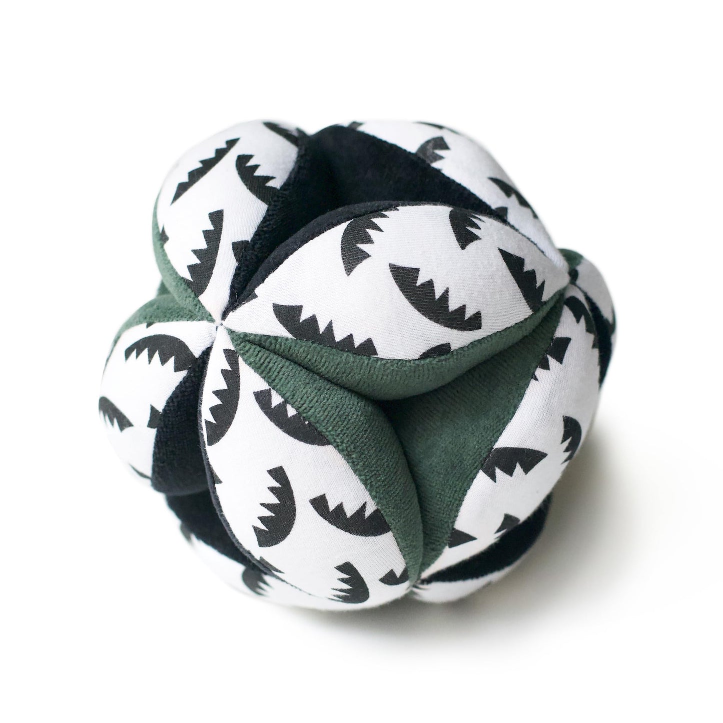 Wee Gallery Montessori Clutch Ball, Soft Cotton Visual Sensory Toys for Babies, Easy to Hold Baby Developmental Toy for Infant Play, Jungle