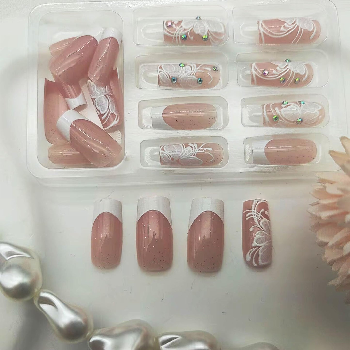 French Tip Press on Nails Medium Square Fake Nails with Rhinestone White Flower Designs Glossy Nails Press ons Nude Full Cover Glue on Nails Summer Acrylic Artificial Stick on Nails for Wommer 24Pcs