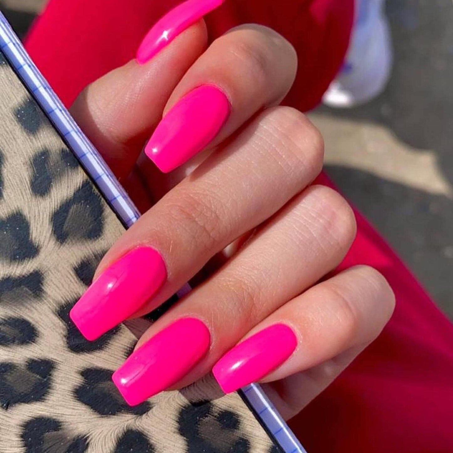 KQueenest Hot Pink Press on Nails Short Medium Square&Hot Pink Press on Nails Medium Long Square For Beach Party Daily Decoration in 48 PCS