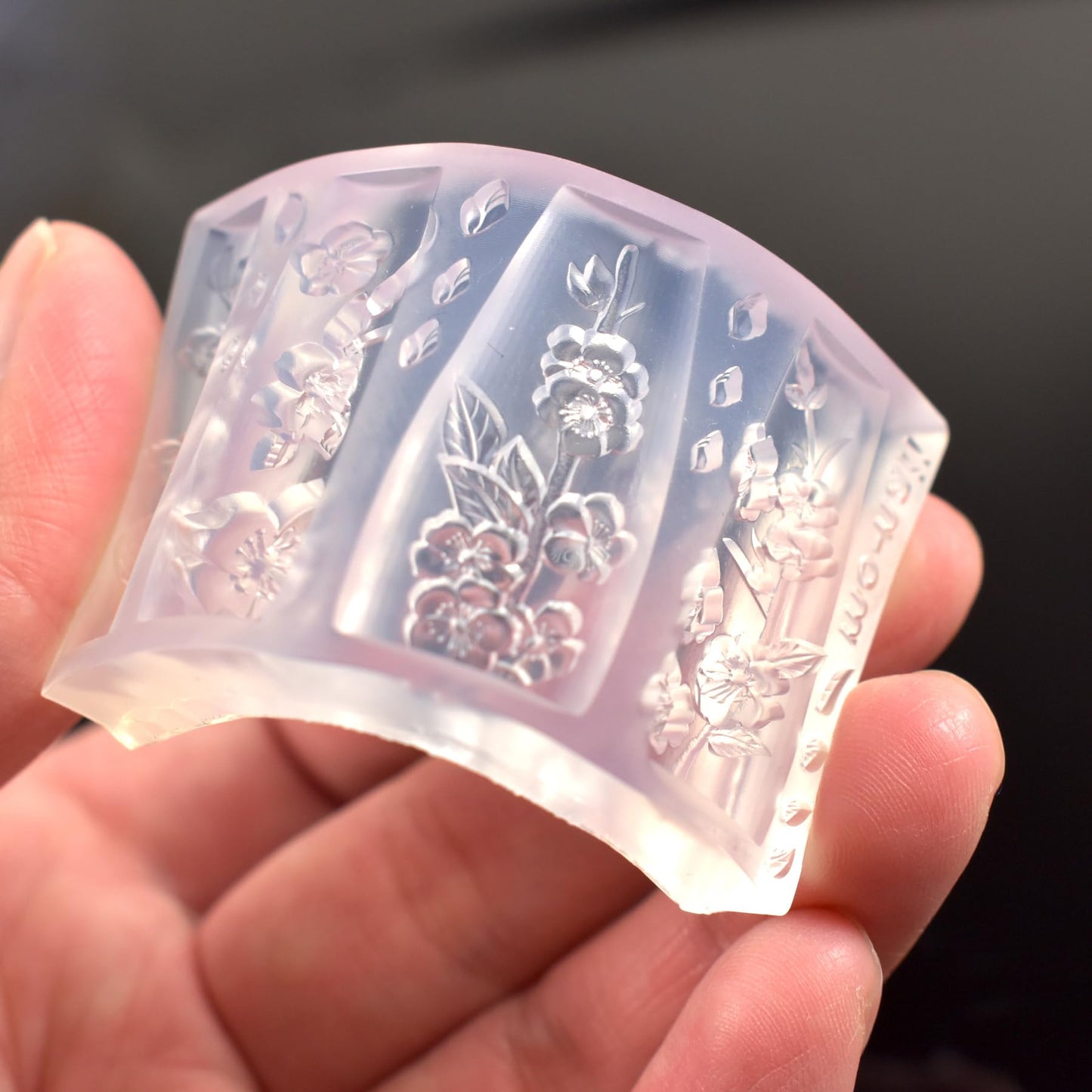 4pcs Nail Molds for Nail Art Retro Flower Charm Molds Intricate Floral Designs with Carving Pen Clear Modeling Templates Manicure Tools for DIY Salon Nail Design