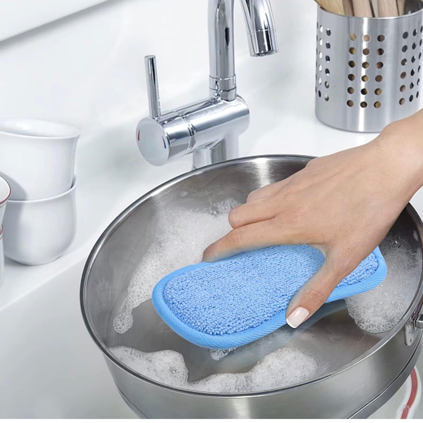 Bar_Keeper_Friend Soft Cleanser (26 oz) + 2 Dual-Sided Non-Scratch Scrubbing Sponge | Multipurpose Cleaning Kit for Kitchen, Cookware & Stainless Steel | ULTIMATE CLEANING KIT