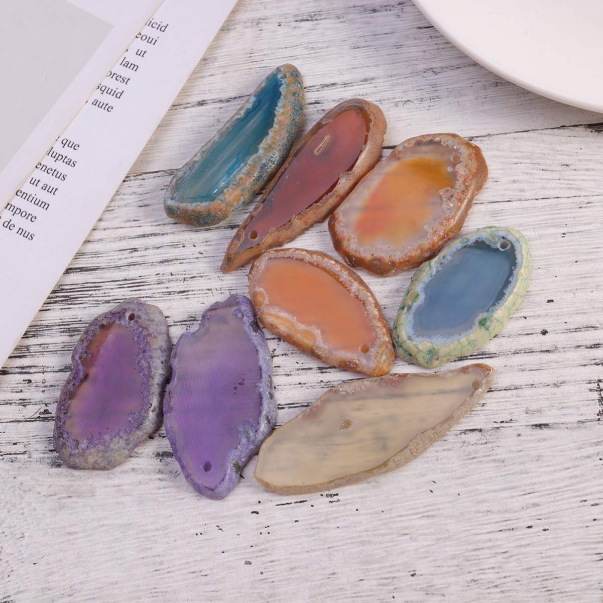 20pcs Natural Agate Slices Colorful Geode Agate Cards Drilled Agate Quartz Slices Irregular Shapes Natural Agate Agate Light Table Slices with Hole DIY Accessory (20PCS)