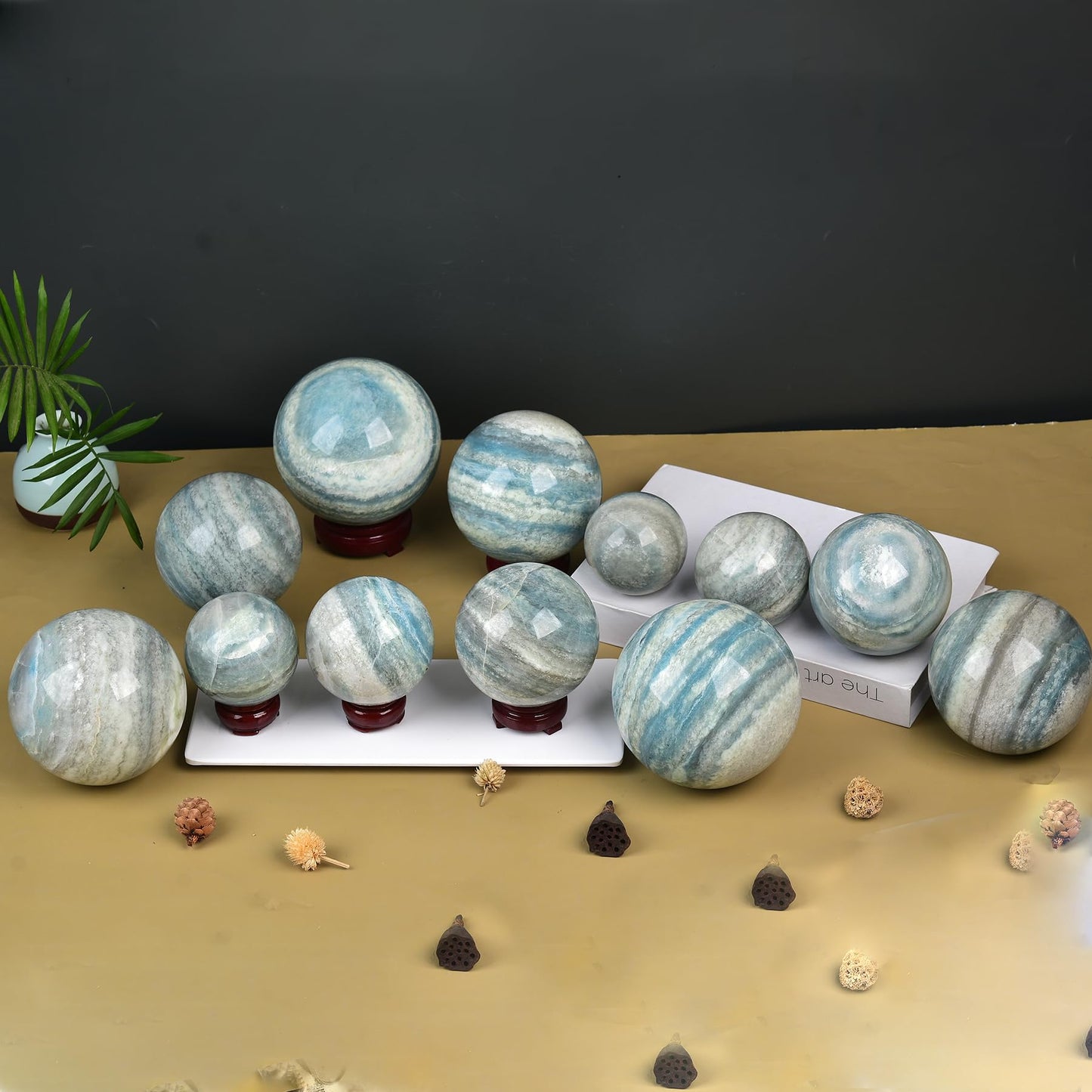 JIC Gem Natural Trolleite Crystal Ball Sphere Blue Healing Crystal Gemstone Ball with Display Stand Home Decor Meditation Grid Energy Balance (50-60mm)