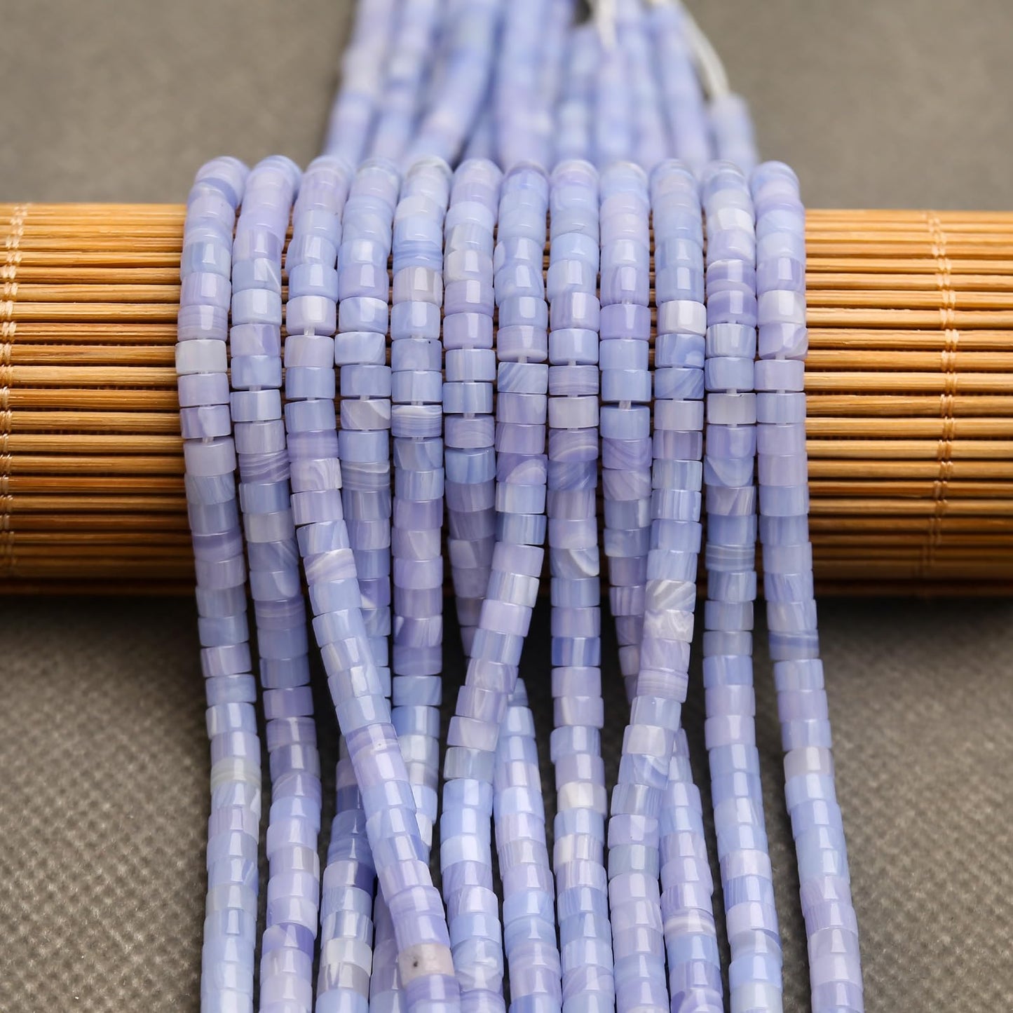BONNY BOXX 150PCs Natural New Purple Agate Spacer Beads, Loose Semi Precious Flat Round Gemstone Heishi Disc Stone Beads for Beading Jewelry Making 4mm*2mm