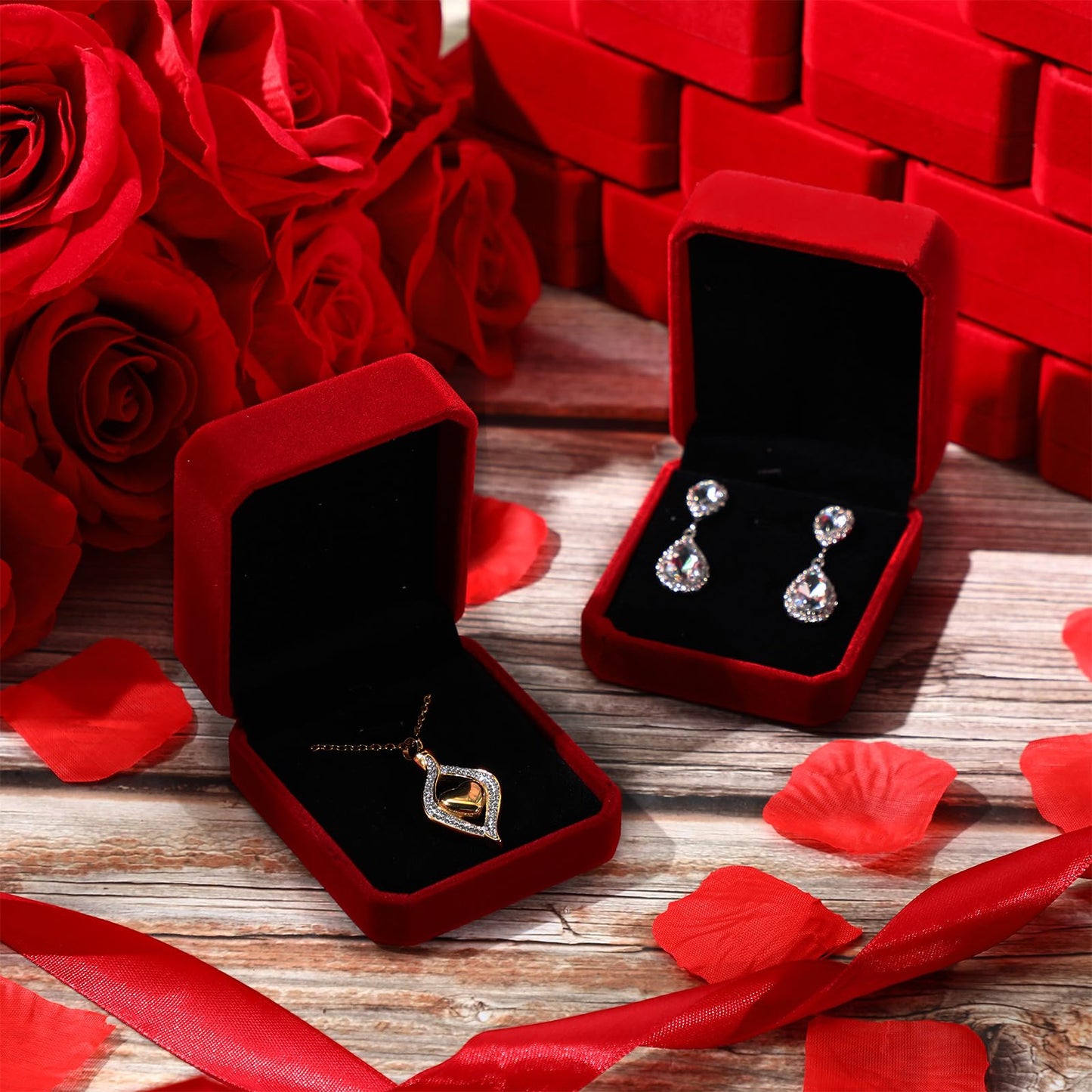 Quelay 48 Pcs Velvet Necklace Box Jewelry Pendant Gift Box for Business Selling Display Holder Case for Wedding Engagement Birthday Anniversary (Red)