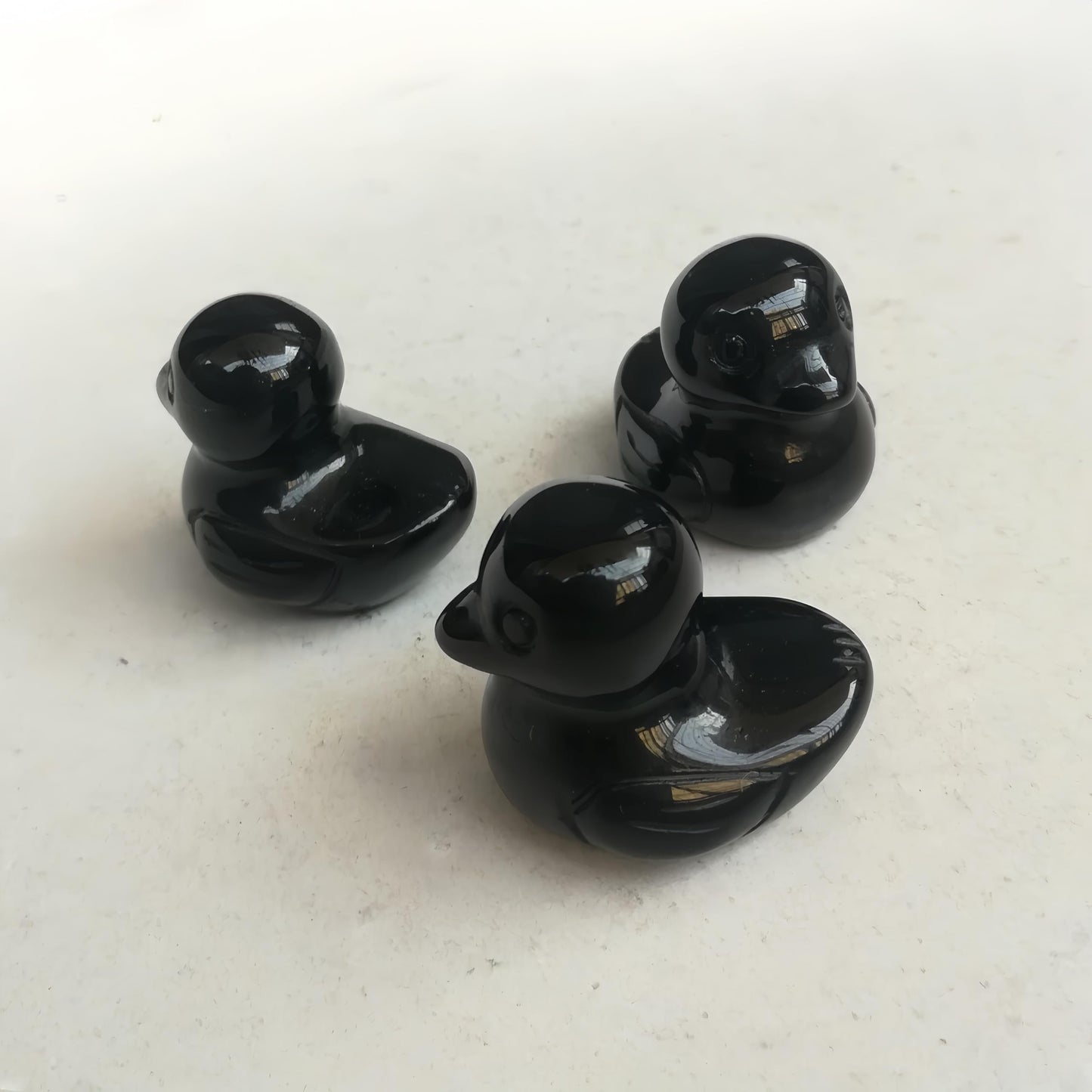 Bacatgem Natural Black Obsidian Crystal Duck Carving Positive Energy Home Decoration Desk Decor,1.18 Inchs Crystal and Healing Stone Ornament