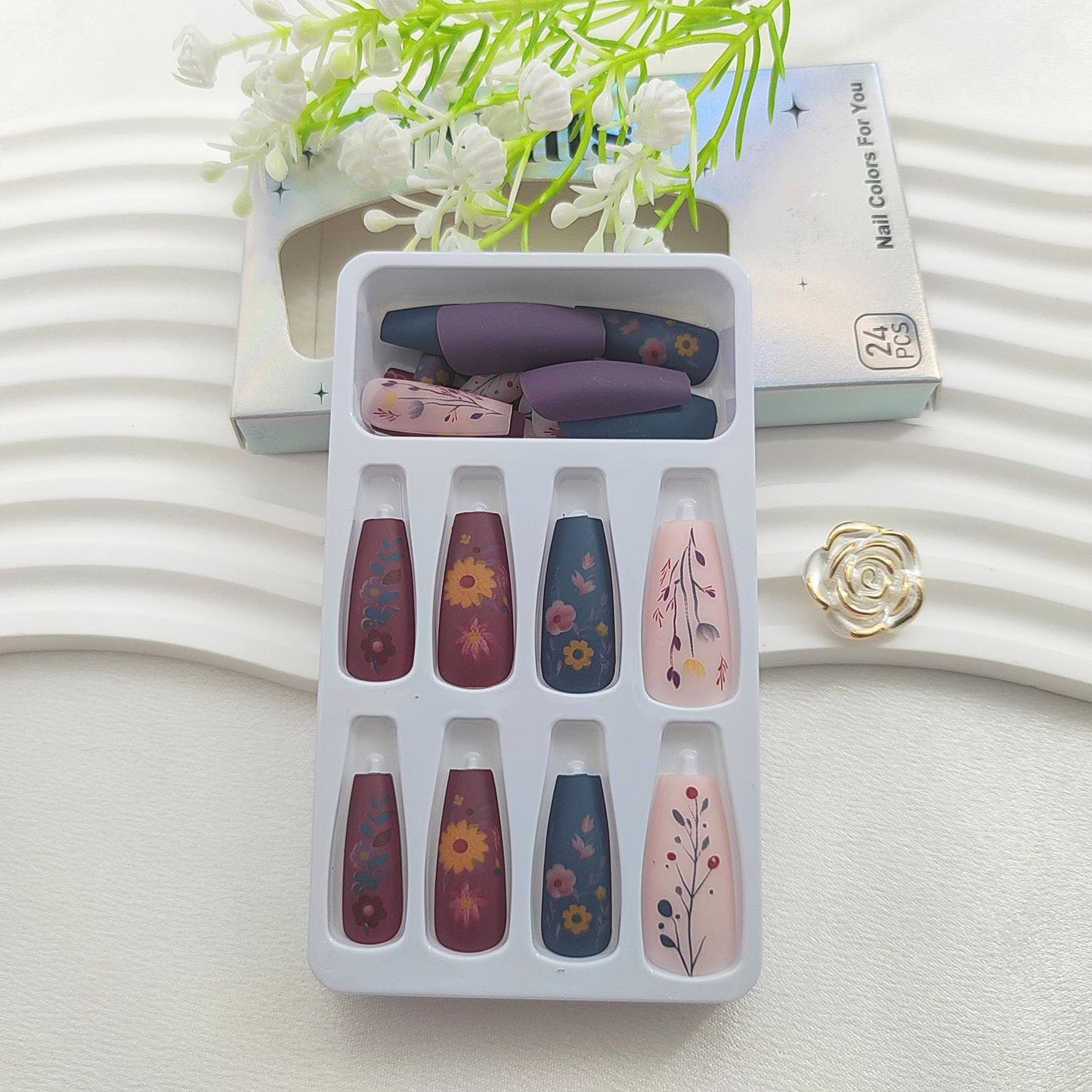 Press On Nails Medium Coffin Fake Nails with Floral Designs Blue Nails Matte Glue on Nails 24Pcs