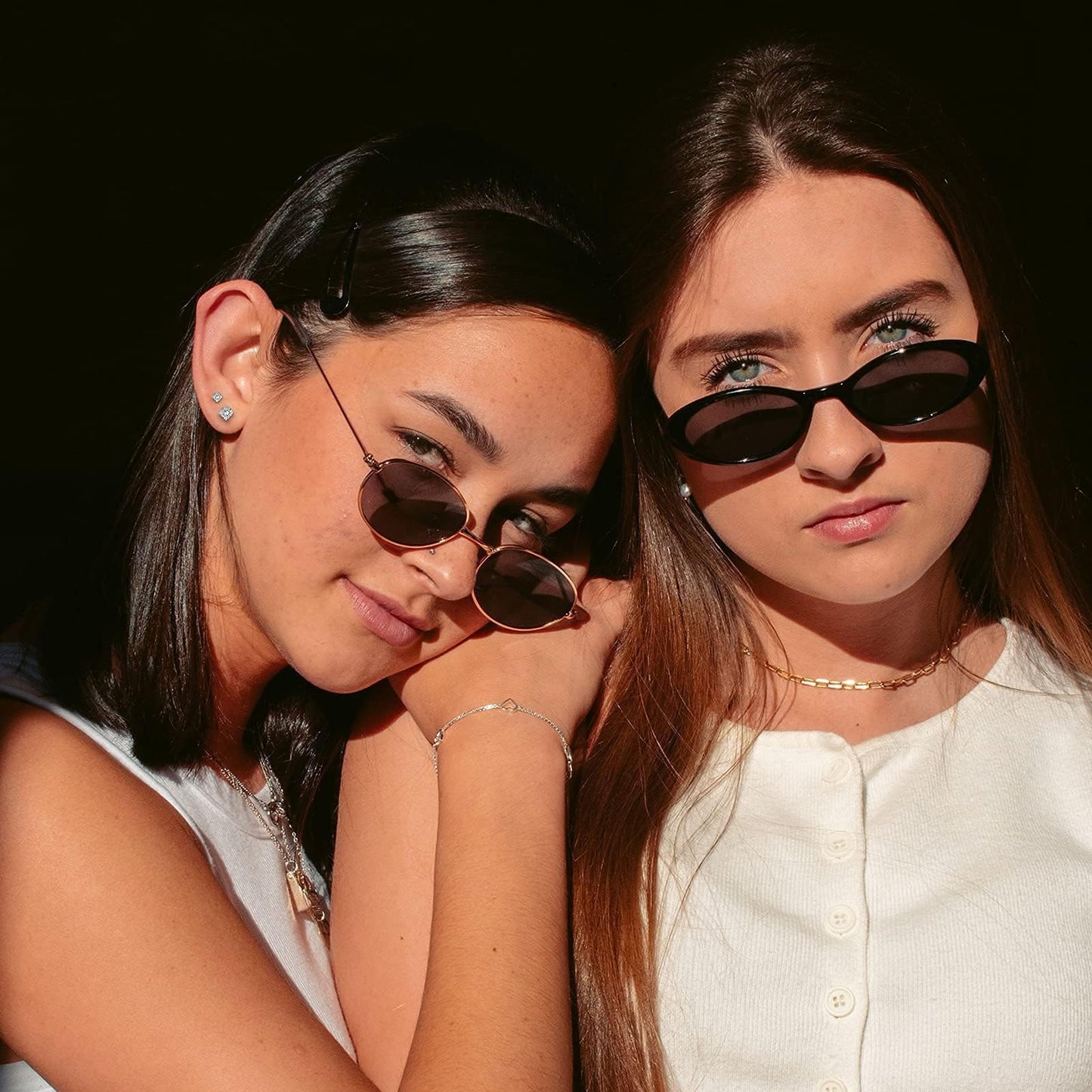 limerencia 18g Titanium Internally Threaded Tragus Piercing Jewelry CZ Top Flat Back Piercing Nose Studs Earring, Helix, Cartilage, Labret, Monroe for Women or Men (4mm, Clear White)