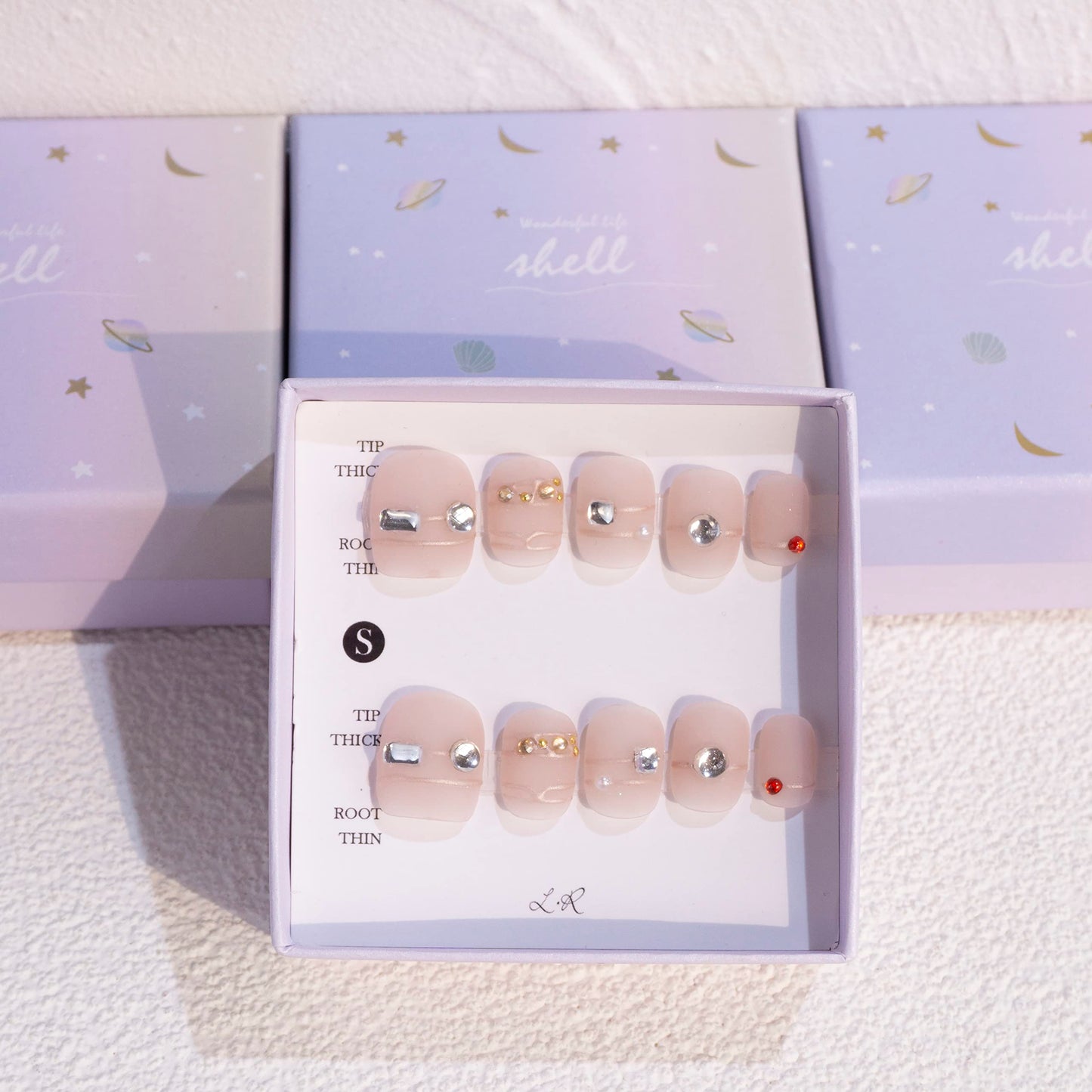 Light Rain Medium Size Hand-made Press on Nails, 3D Gel UV Finished False nails with Design by Professional Manicurist