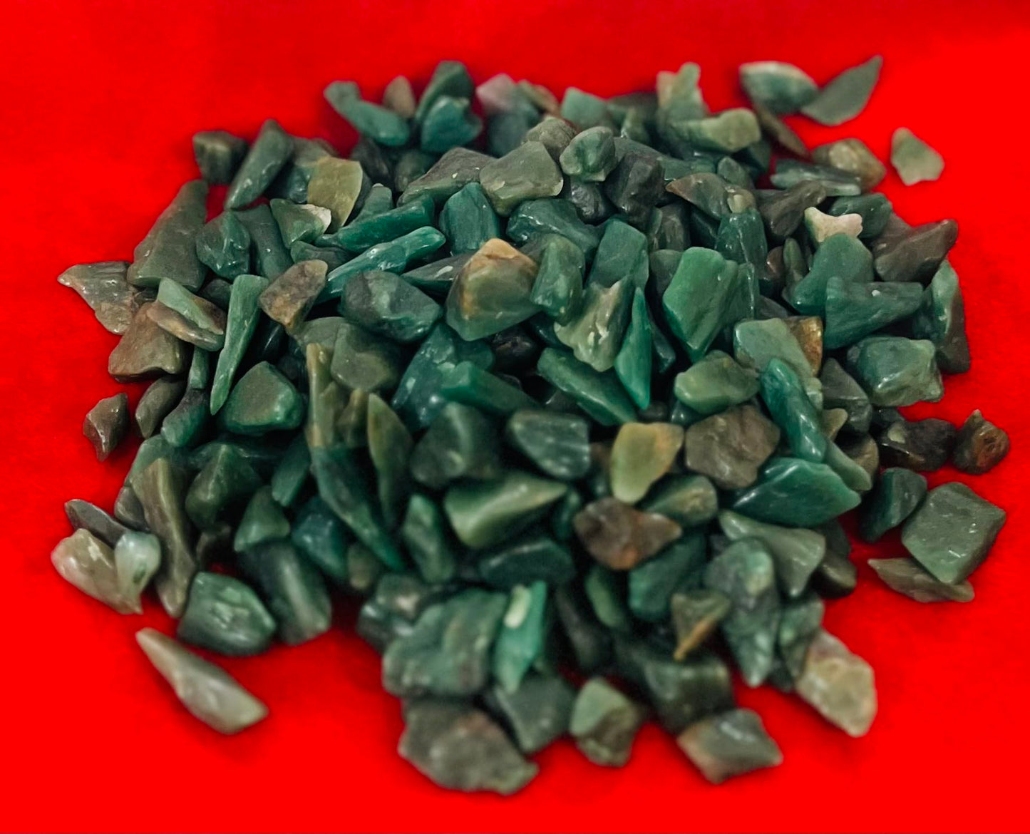 Indian Consigners Natural Crushed Polished Tumbled Gem Stone Chips, Decoration & Healing Crystals (Green Jade)