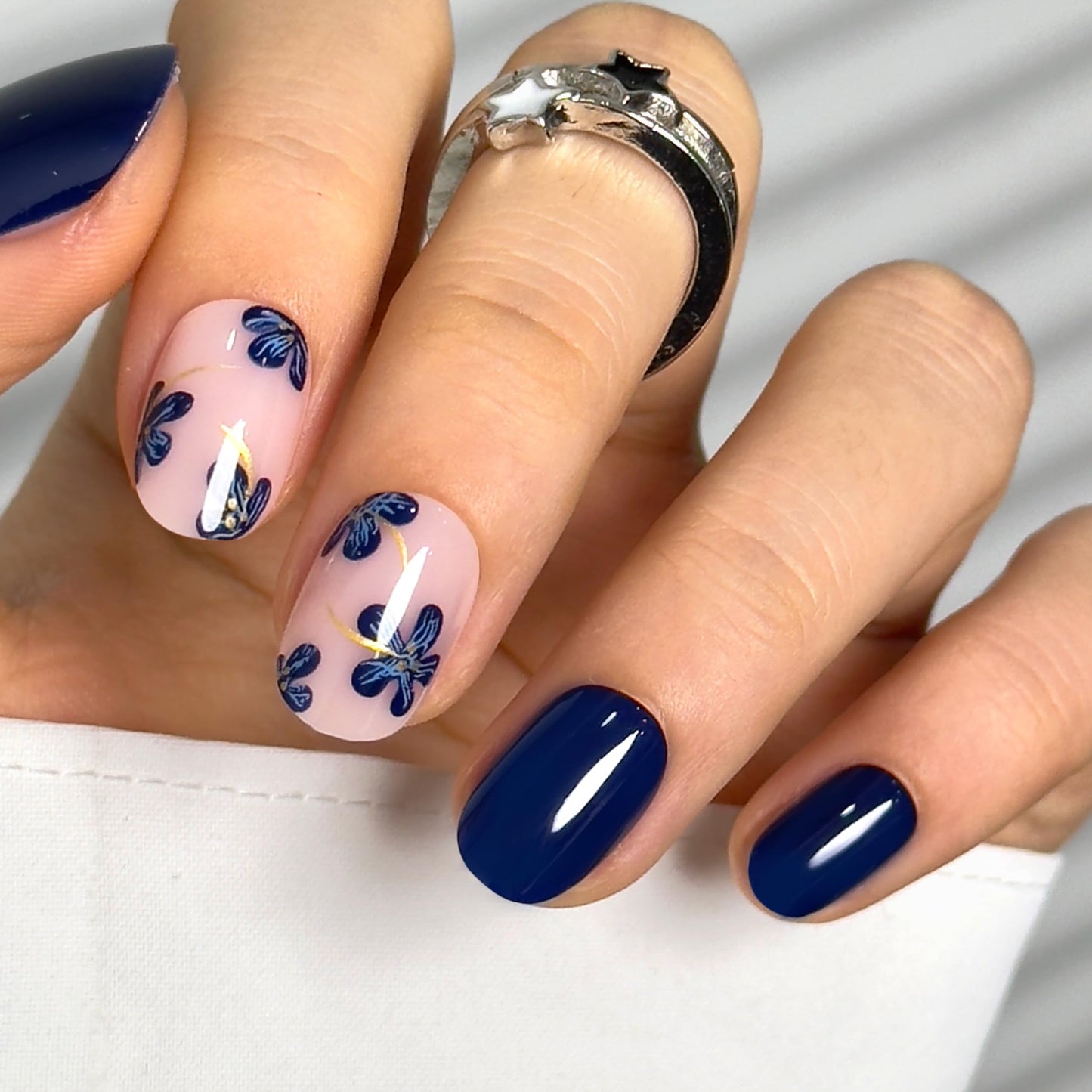 CurvLife Soft Gel Press On Nails Extra Short Square, Long-Lasting Reusable Oval Fake Nails Kit with Glue & Tabs, 30pcs Salon-Quality Stick On Nails for Women At-Home Manicure (Navy Petal)
