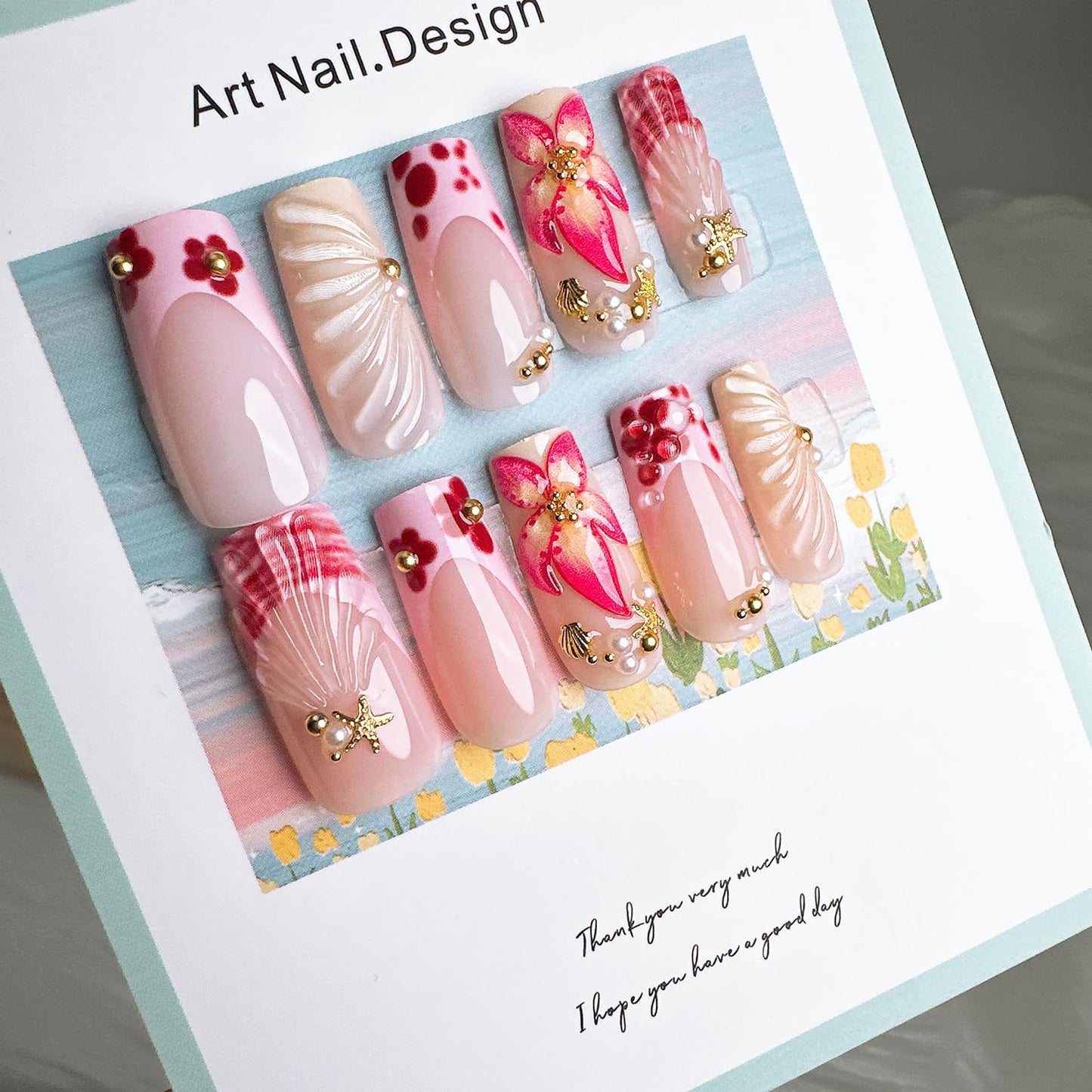 24Pcs Summer Press on Nails Medium Square Fake Nails with Pearl Rhinestones Designs Gold Starfish Seashell Glue on Nails 3D Flower Acrylic Nails Beach False Nail French Tip Stick on Nail for Women