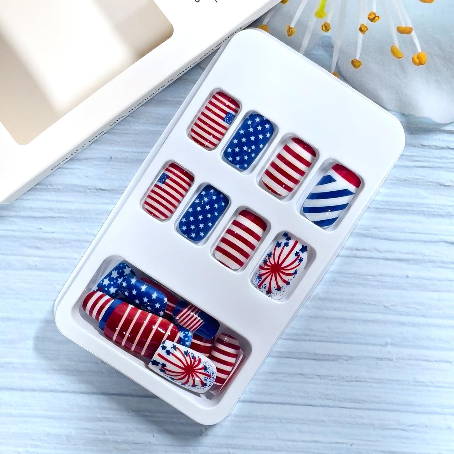 4th of July Press on Nails Medium Square Fake Nails American Flag with White Stars Acrylic Nail Independence Day Stick on Nail Reusable Glue on Artificial Fingernails for Women Holiday Manicure 24Pcs
