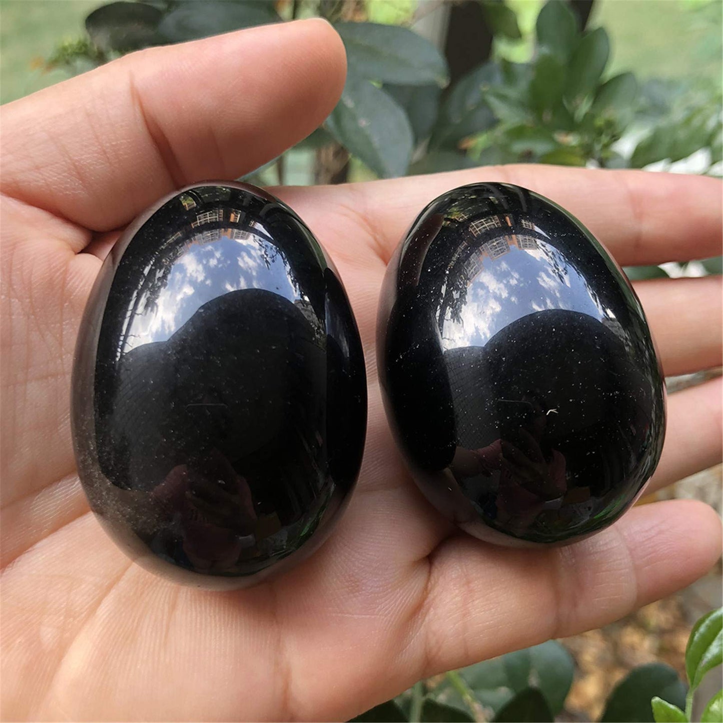 Fekuar Stone Egg Figurine, Polished Healing Crystal Easter Eggs Sphere Sculpture with Wood Stand, Natural Black Obsidian, 1.8"