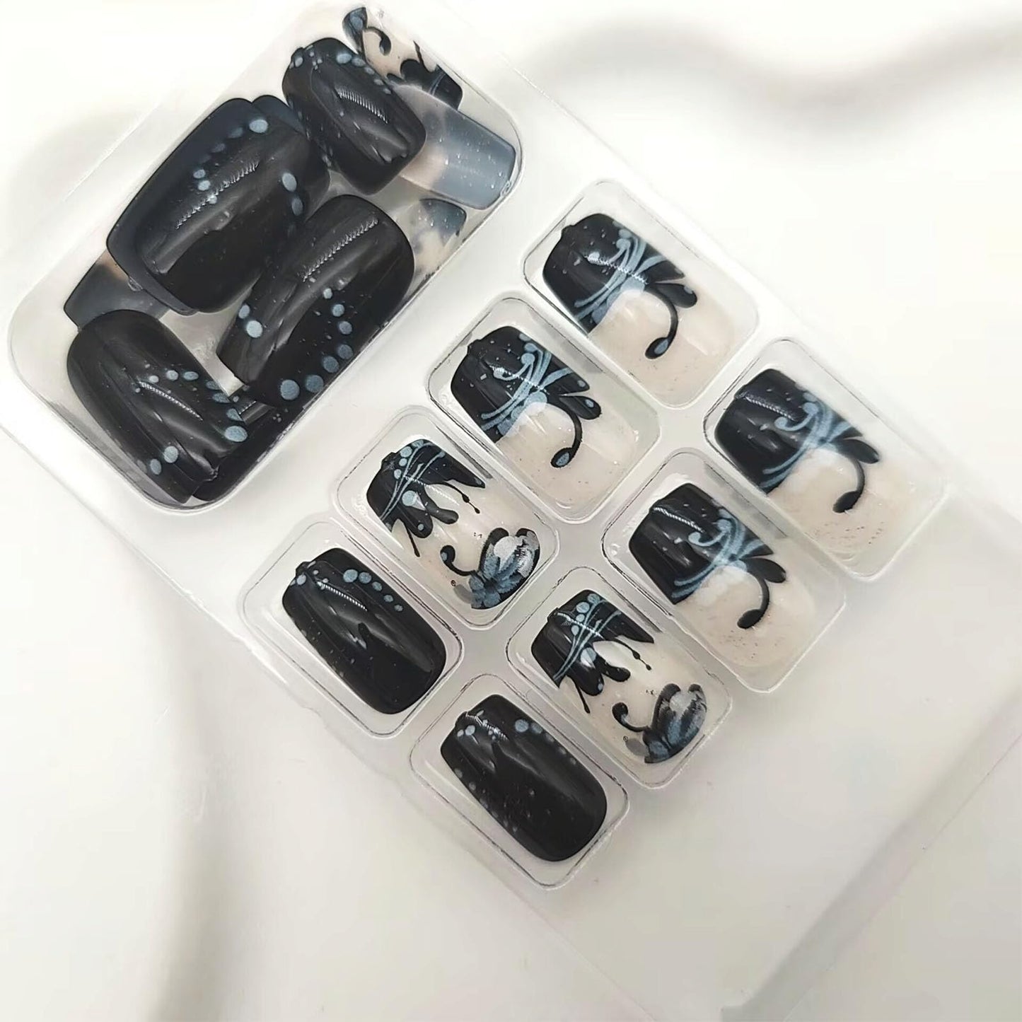 Square Medium Press on Nails French Tip Fake Nails with White Flower Dotted Lines Designs Glossy Glue on Nails Black Full Cover Nails Press ons Acrylic Artificial Stick on Nails for Women 24Pcs