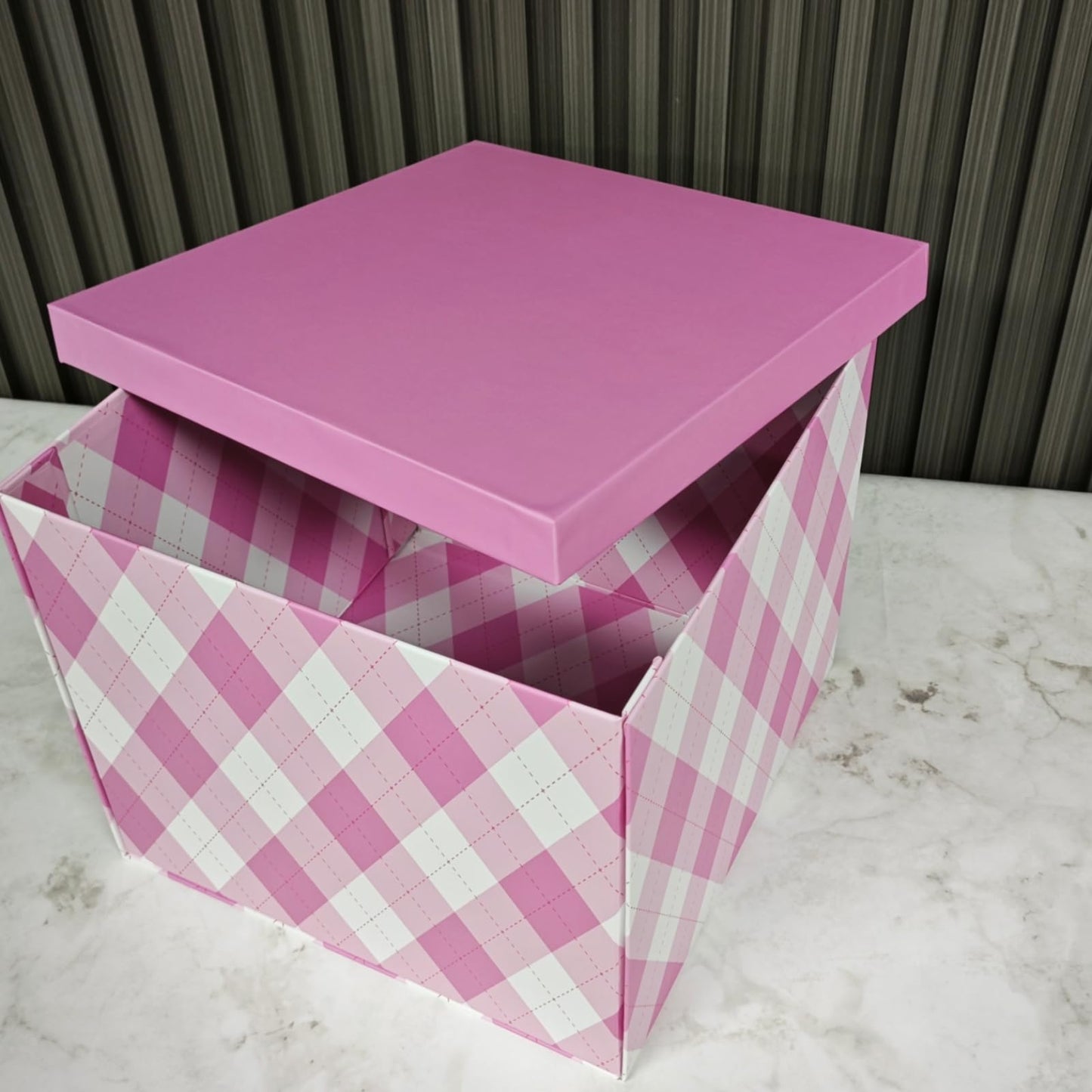 YINUOYOUJIA Large Gift Box 12x12x10Inches,Pink Gift Boxes with Lids for Presents,Cute Box,Birthday Gift Box,Gift Packaging for Valentine's Day,Mother's Day,Christmas,Anniversaries.