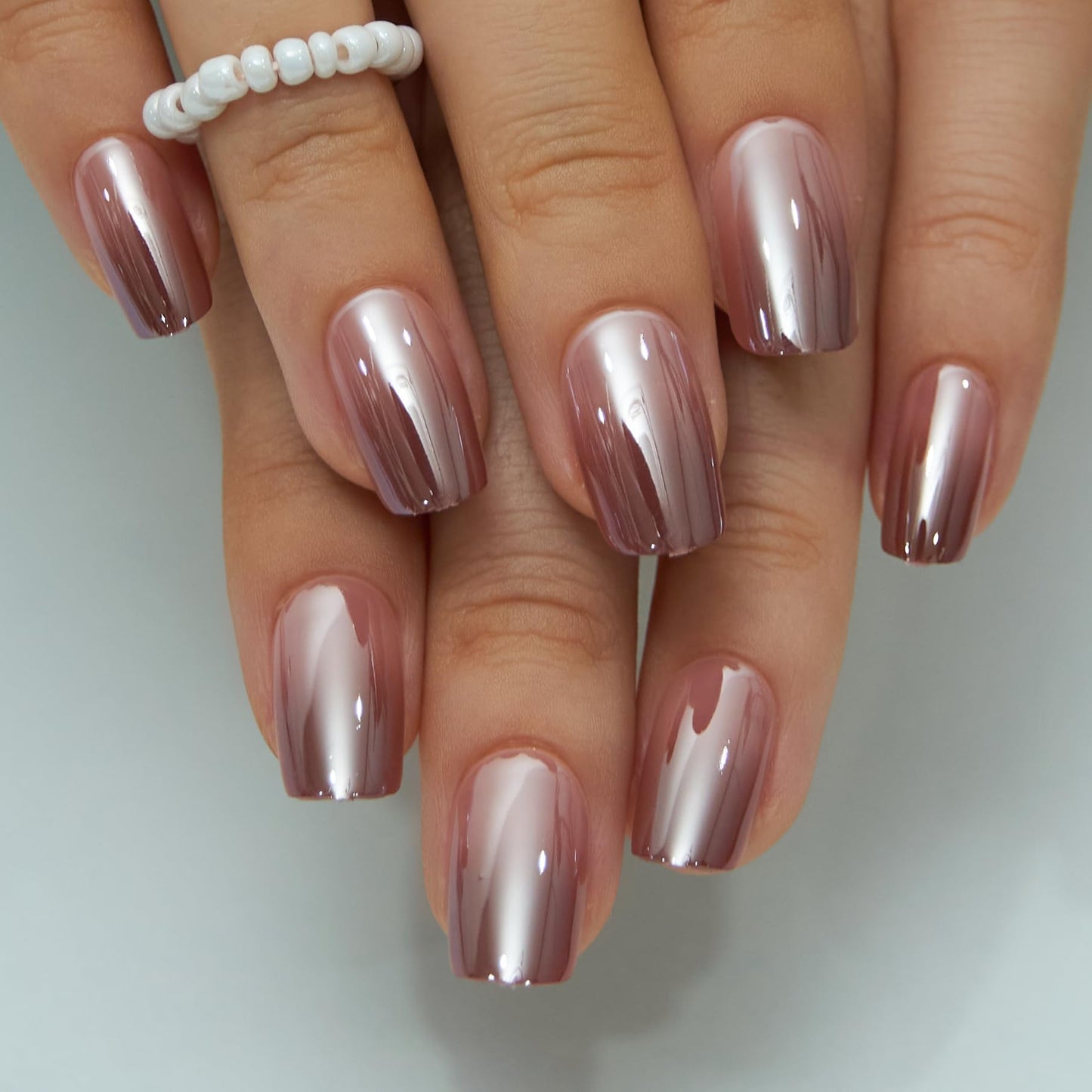 CurvLife Press on Nails Short Square Acrylic Fake Nails with Apricot Design Full Cover False Nails Glossy Nude Glue on Nails Artificial Stick on Nails for Women (Brown Pearl)