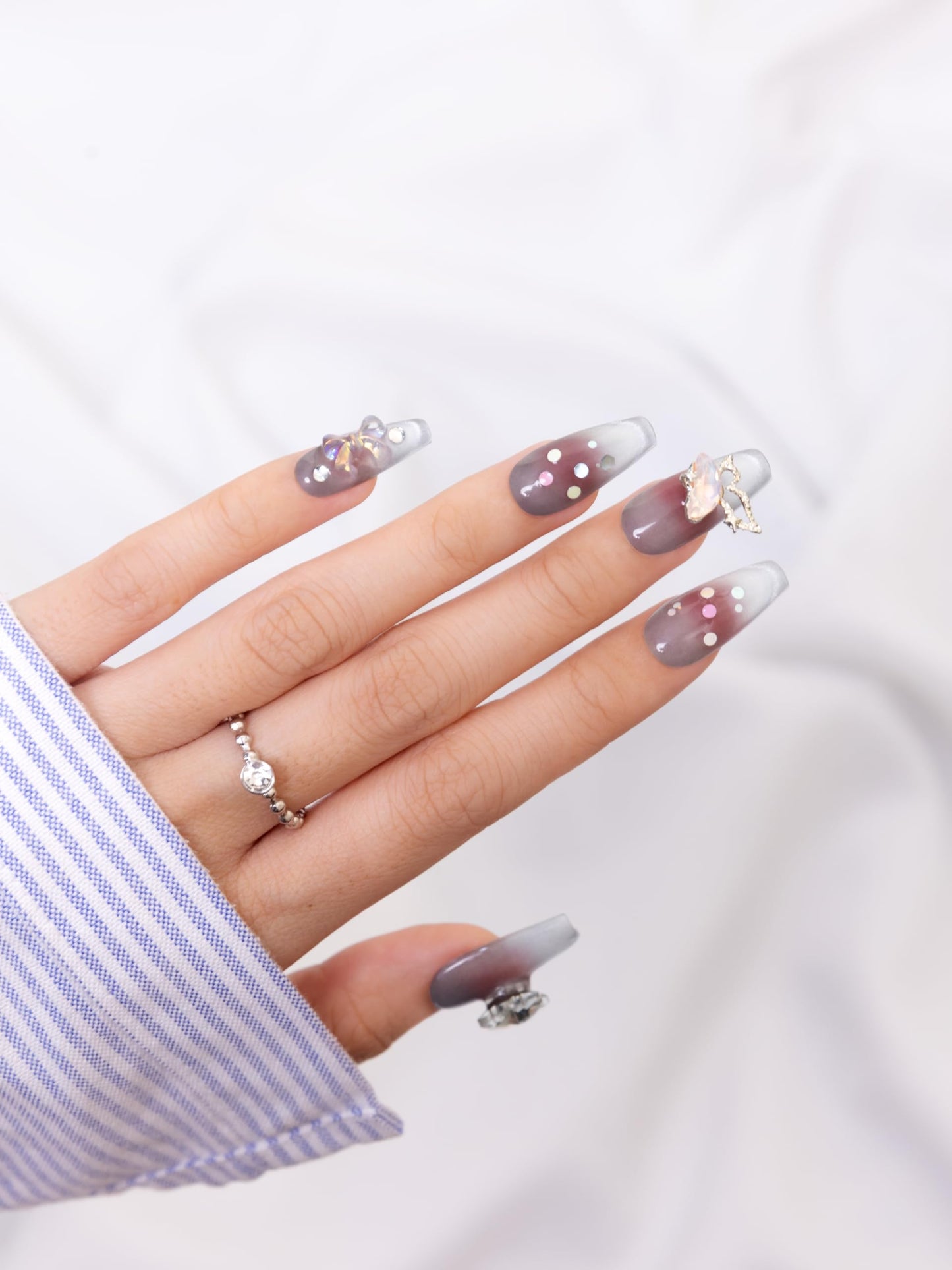 SIYOU Beauty | Magical Butterfly | Grey and Purple Butterfly Medium Coffin Press On Nails for Women (Small) - Reusable, Salon-Quality Fake Nails (10pc)