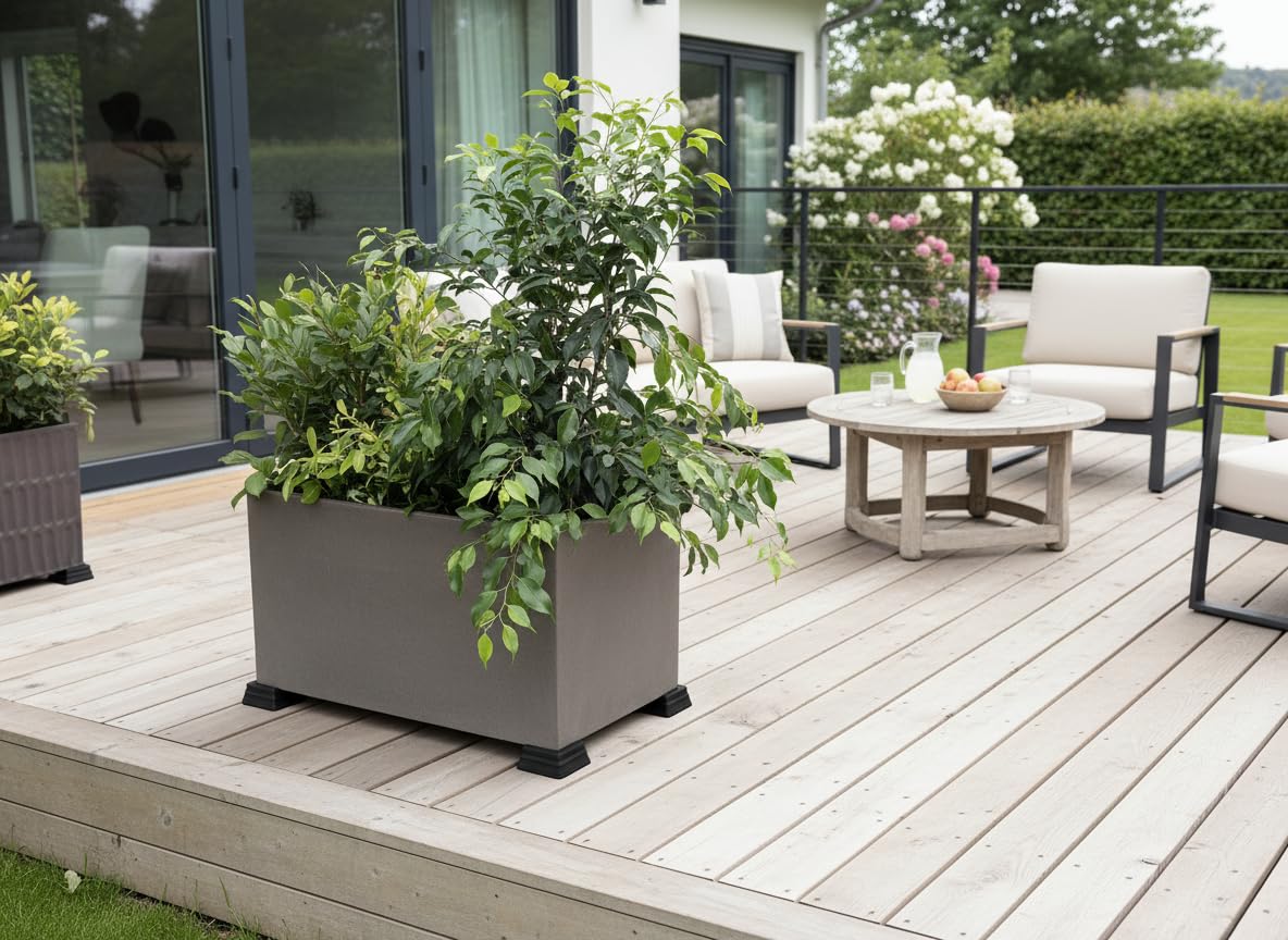 OAKENZ Planter Feet (4 Pack) – Pot Feet & Planter Risers for Square & Rectangular Planter Boxes – Deck Protector for Outdoor Pots – UV-Stable Recyclable Plastic (Black)