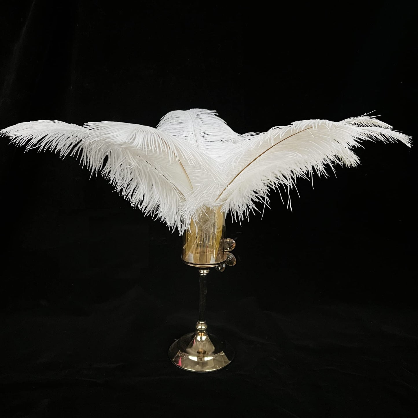 Happy Feather 16-18 inch White Ostrich Feathers Craft for Wedding Party centerpieces Home Decoration DIY Craft Pack of 10