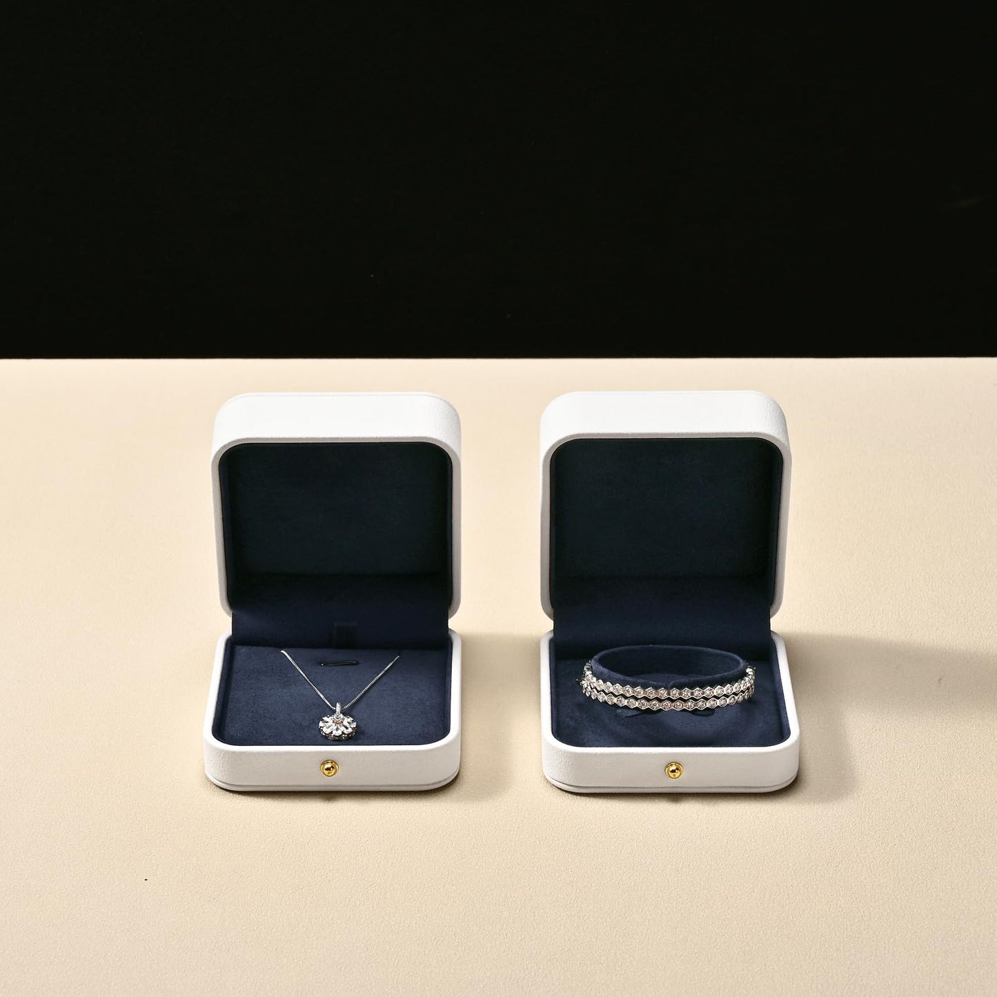 Woodten Blue Velvet Interior Jewelry Gift Box for Bangle Bracelet White PU Leather Bangle Box