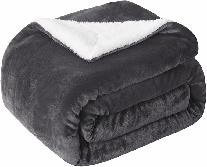 SOCHOW Sherpa Fleece Throw Blanket, Reversible Super Soft Luxurious Plush Blanket Twin Size, Dark Grey