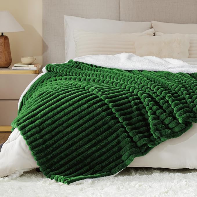 INFIIXSO Sherpa Fleece King Size Blanket - Super Soft & Warm Striped Fleece, Cozy Plush Fluffy Large Bed Blanket All Season Use (Dark Green, 104x90 Inches)