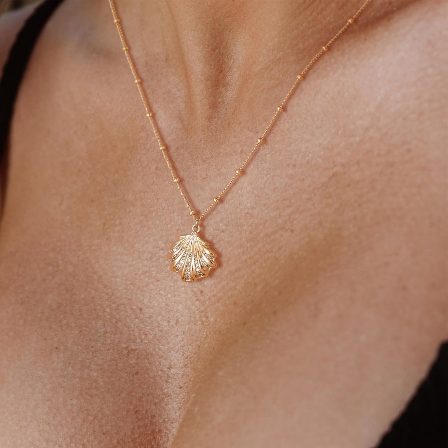 MEVECCO Dainty Gold Seashell Pendent Necklace for Women 18K Gold Plated Beach CZ Shell Necklace Boho Handmade Ocean jewelry