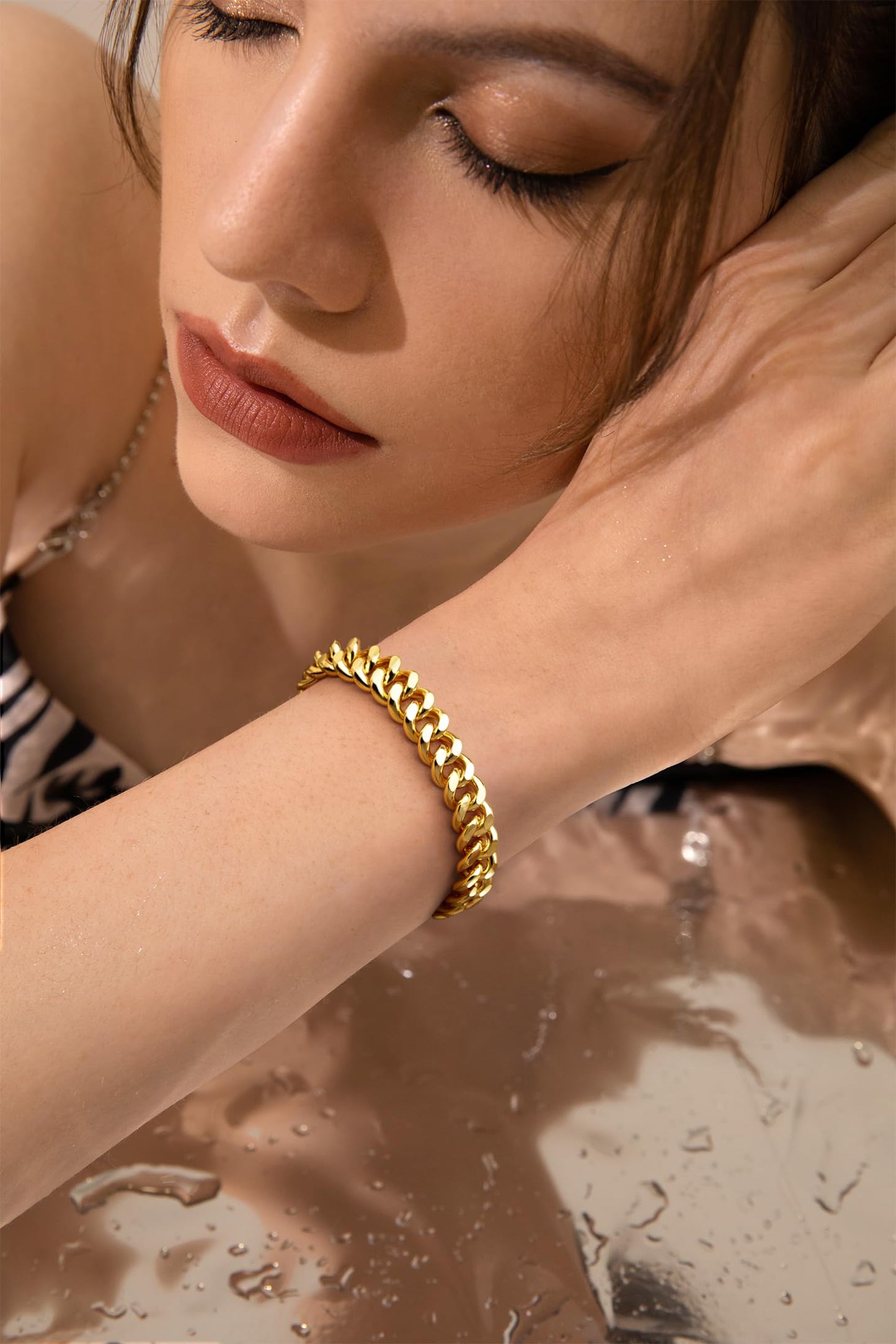 Chunky Gold Bracelet Stack for Women Non Tainish, Chunky Stackable Thick Bracelets Set for Women, Gold Plated Large Bracelet Stack With Bangle Beaded Cuban Paperclip Chain Jewelry Gifts for Mom Her