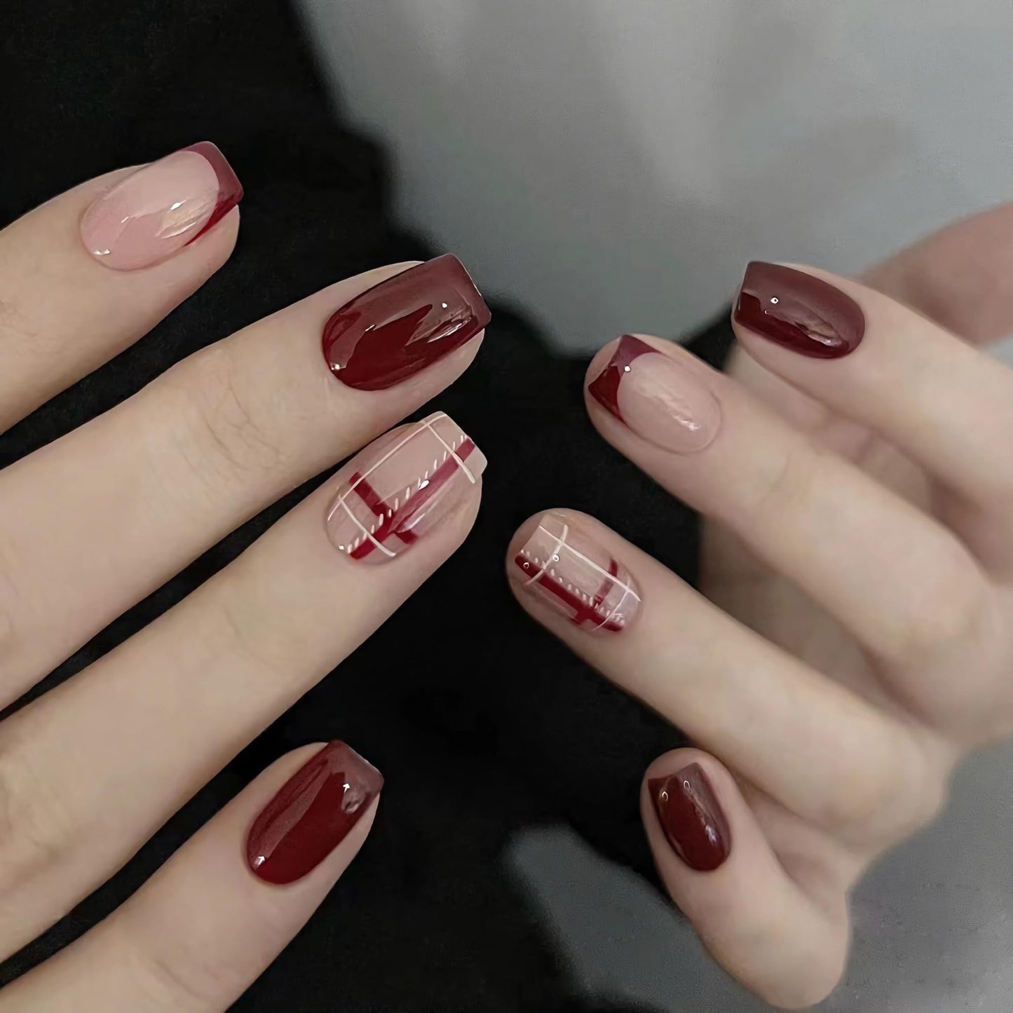 BABALAL Short Square Press on Nails, Red Fake Nails Glue on, French Tip Fall Plaid Design 24Pcs Cute Squoval Manicure Artificial False Nails for Women and Girls
