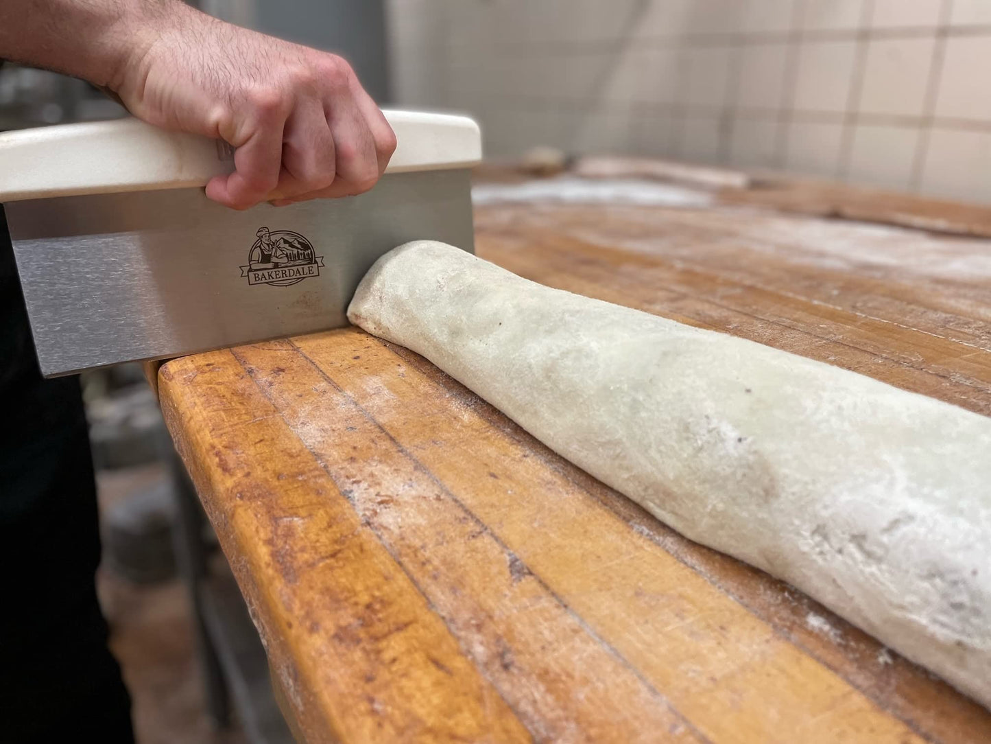 Bakerdale Large Bench, Dough, Cake Scraper, Icing Smoother Spreader, 10-inch Long Stainless Steel Blade, with White Polypropylene Handle