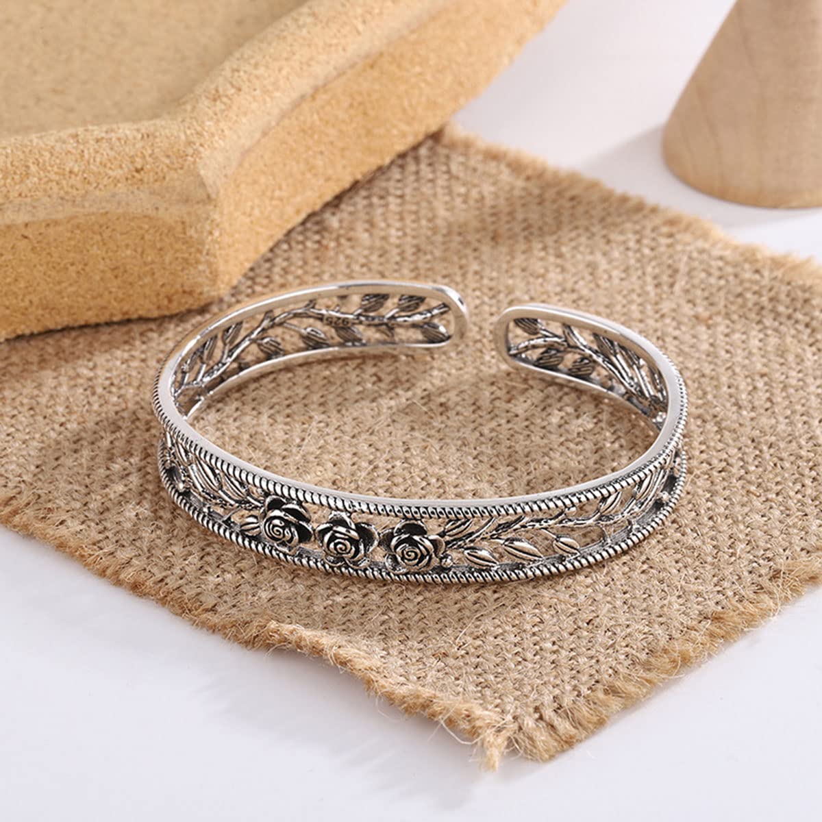 FUTIMELY Silver Leaf Vintage Adjustable Feather Bracelet Trendy Hollow Rose Flower Leaves Cuff Bangle Wedding Bangle for Women Men