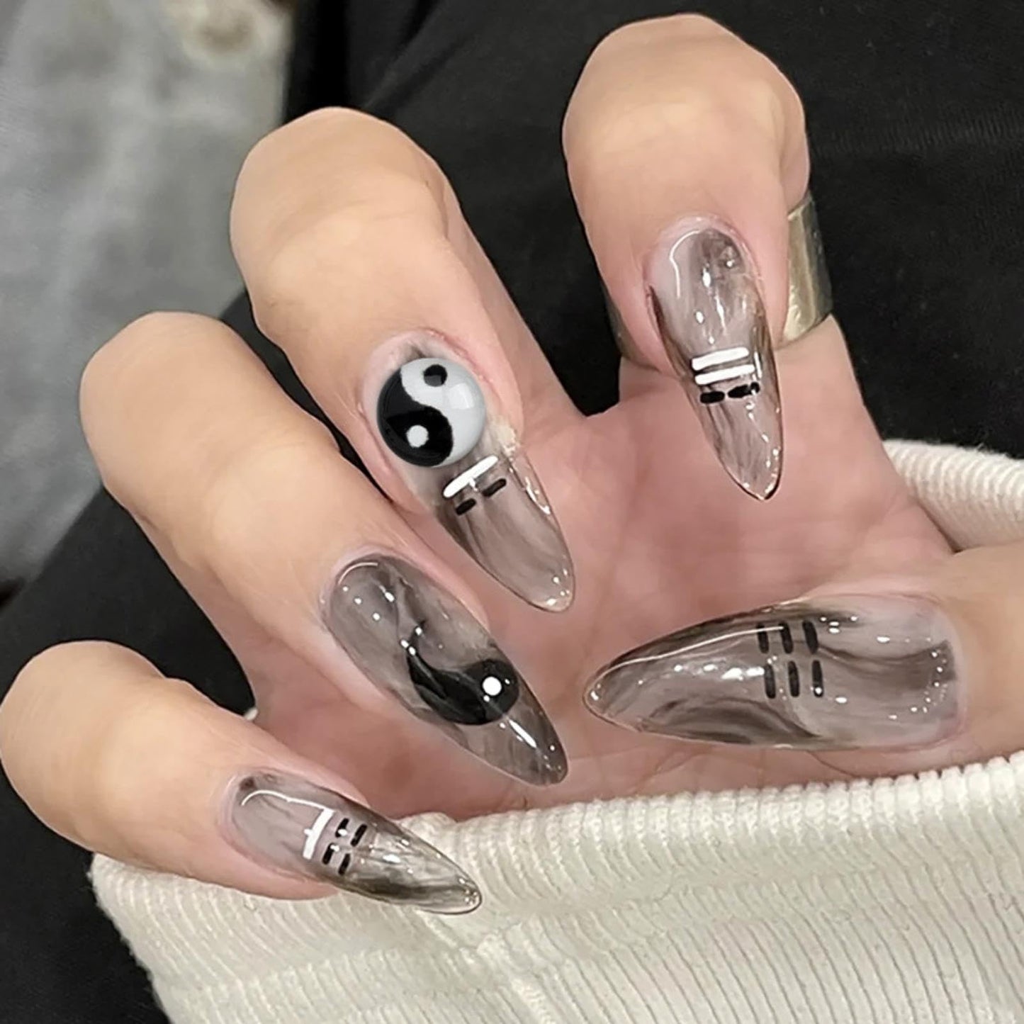 40 PCS 3D Yin Yang Tai Chi Nail Charms - Gossip Black and White Round Gossip Accessories 3D Nail Art Decoration