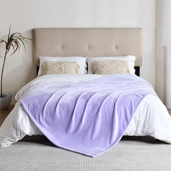 SOCHOW Flannel Fleece Blanket Twin Size, All Season Lightweight Super Soft Cozy Blanket for Bed or Couch, 60x80 inches, Lilac