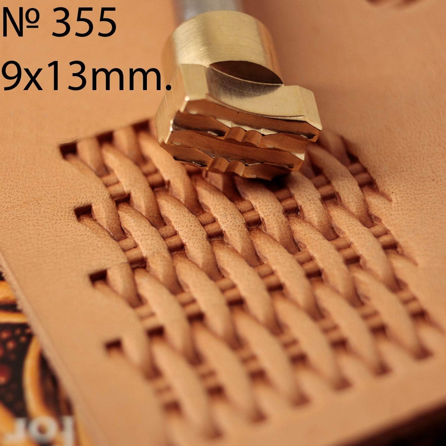 DandS ltd Leather Stamp Tool, Basket Weave, Professional Steel Craft Tool for Leatherworking, Embossing, Carving & Stamping Leather Projects, Belts Wallets & DIY Projects Compatible with Mallet #355