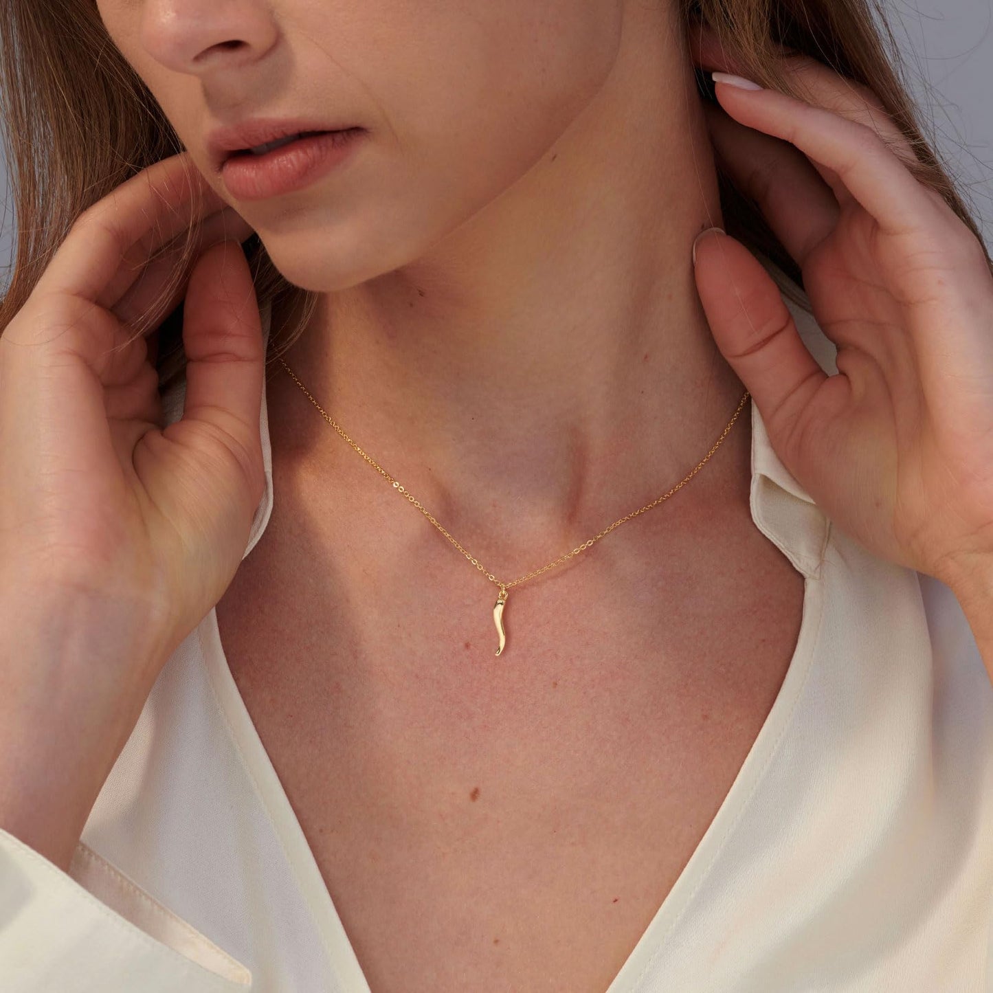 VRIUA Gold Necklace for Women 14k Gold Plated Dainty ltalian Horn Necklace Simple Delicate Jewelry Everyday for Women